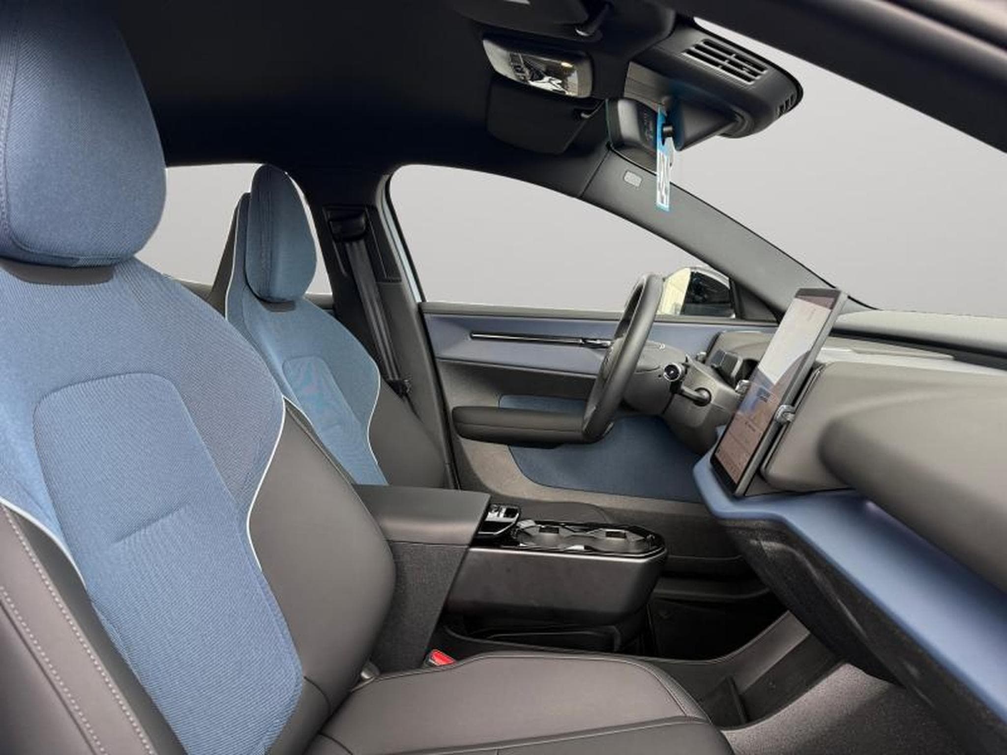 Volvo EX30 Plus Extended Range / Electrique (2024) - Foto 15