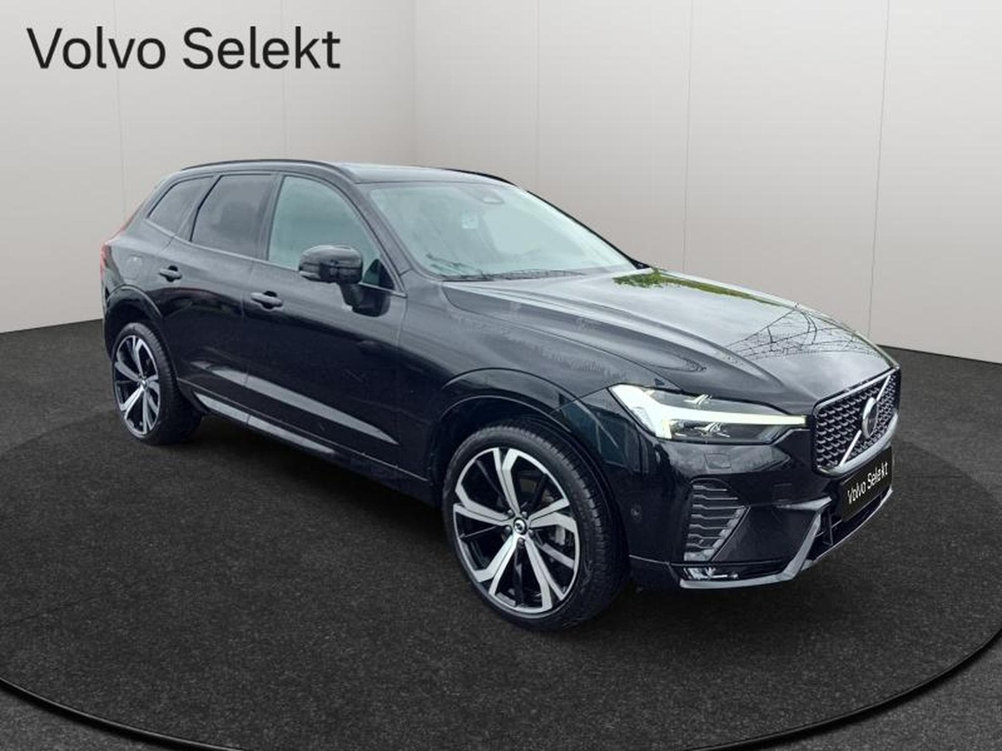 Volvo XC60 B5 AWD Ultra Dark / Essence (2025) - Foto 18