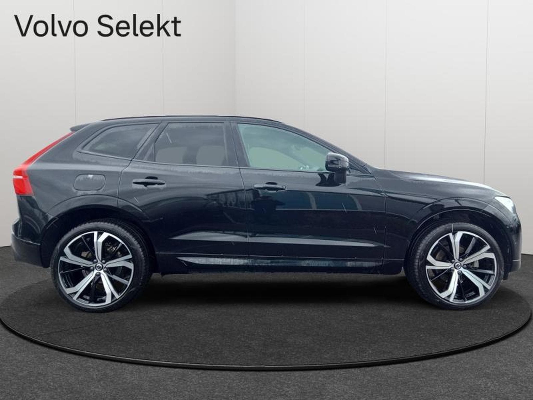 Volvo XC60 B5 AWD Ultra Dark / Essence (2025) - Foto 6
