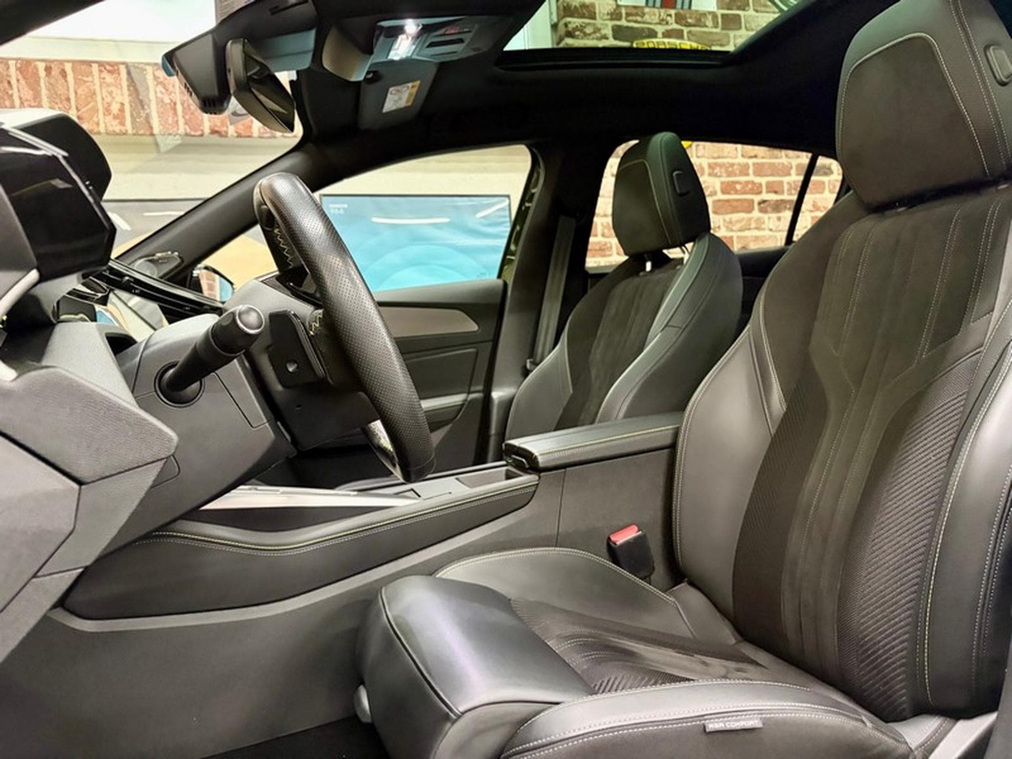 Peugeot 308 308 1.5 BlueHdi 131cv Auto GT (2022) - Foto 5