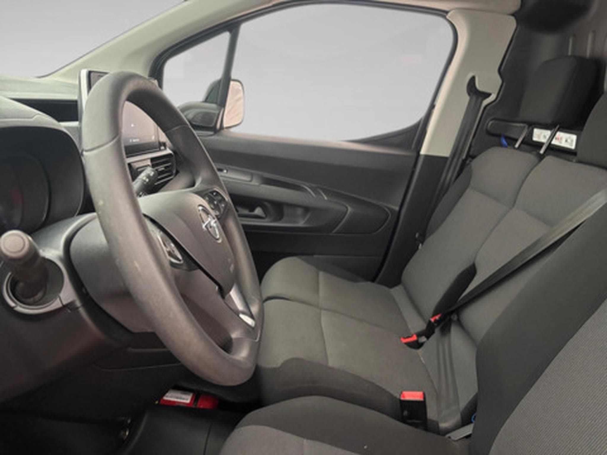 Opel Combo Cargo (2023) - Photo 4