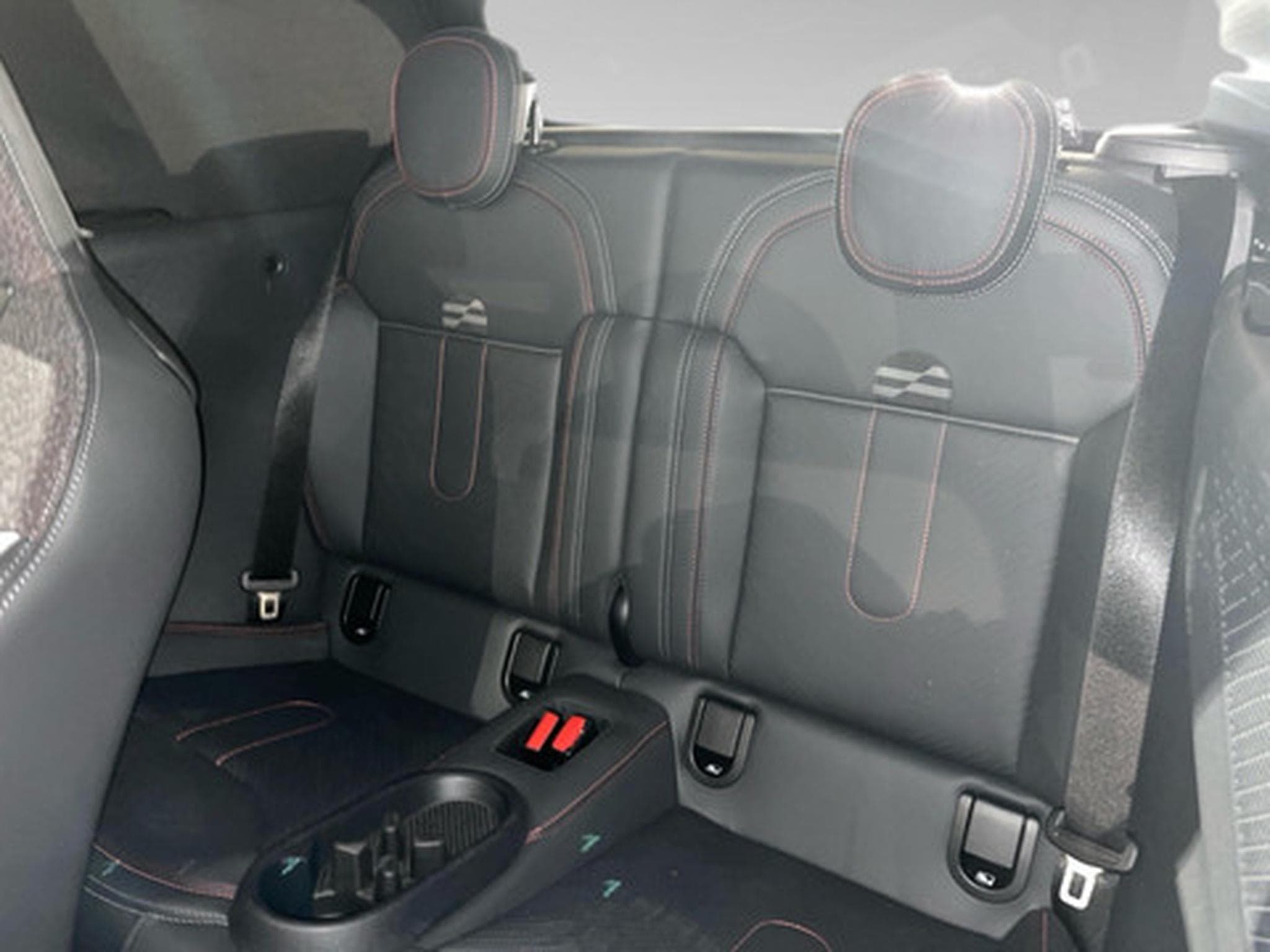 Mini Cooper John Cooper Works (2025) - Photo 12