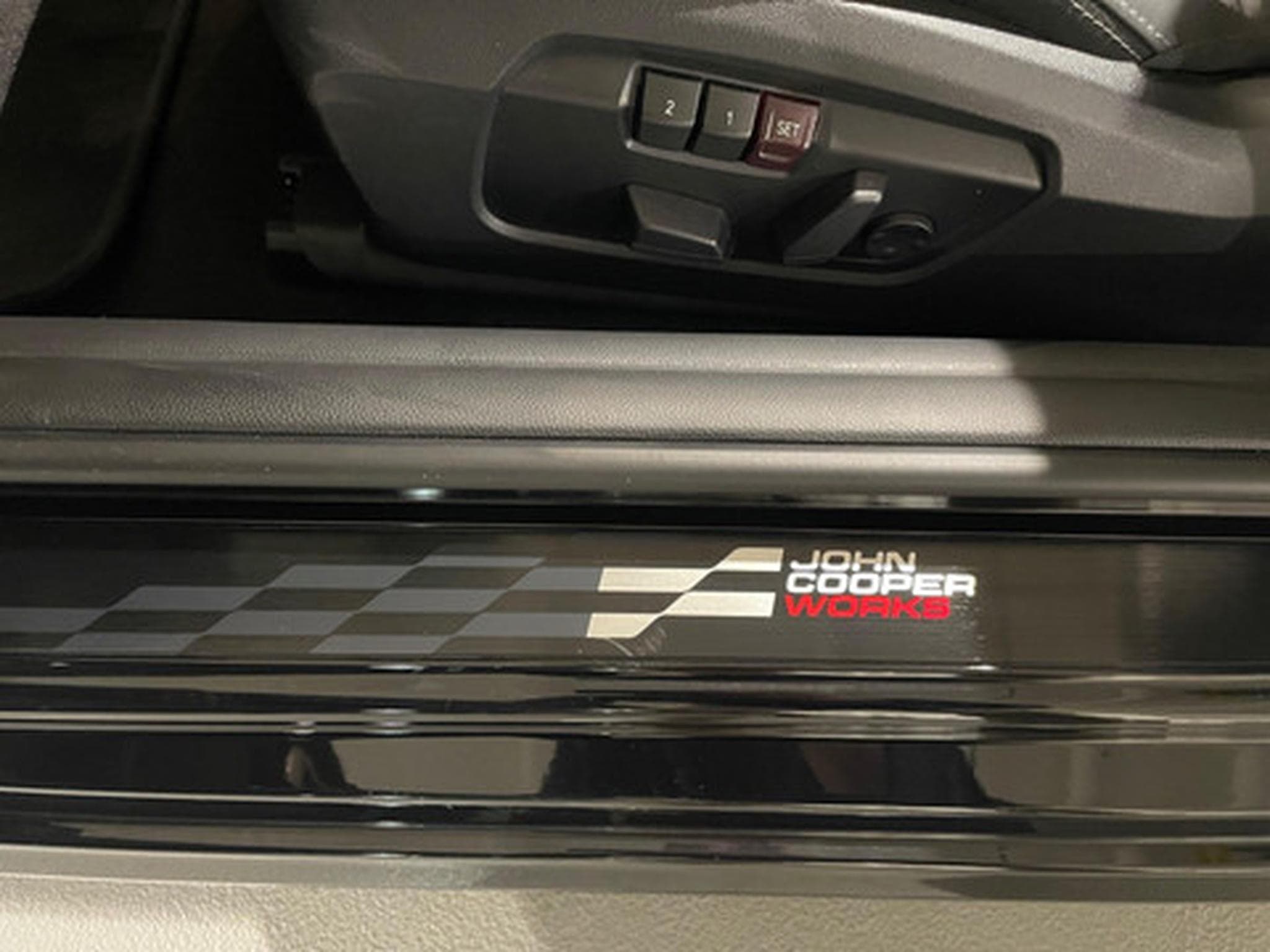 Mini Cooper John Cooper Works (2025) - Photo 14
