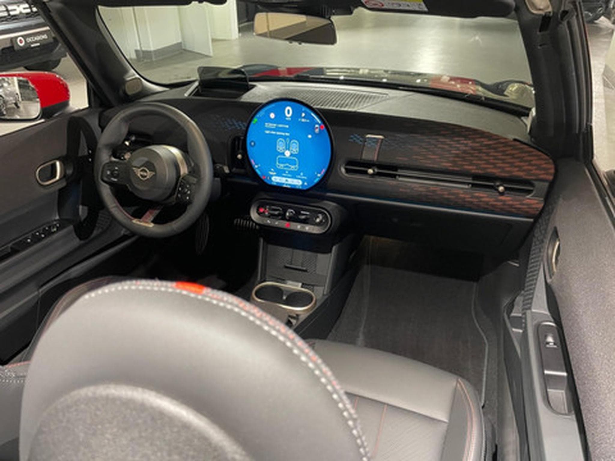 Mini Cooper John Cooper Works (2025) - Photo 8