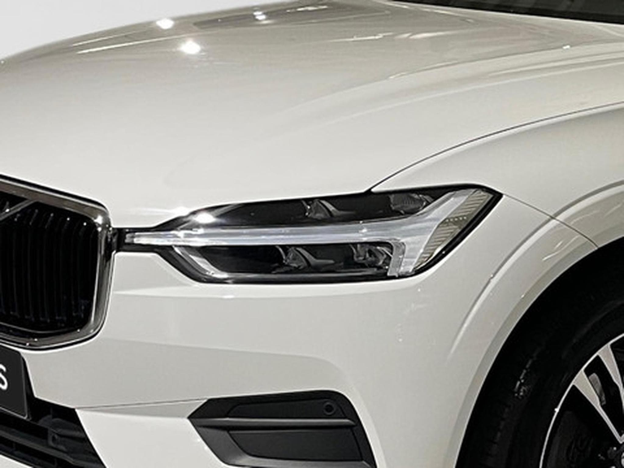 Volvo XC60 2.0 D4 Geartronic Momentum (2019) - Photo 21
