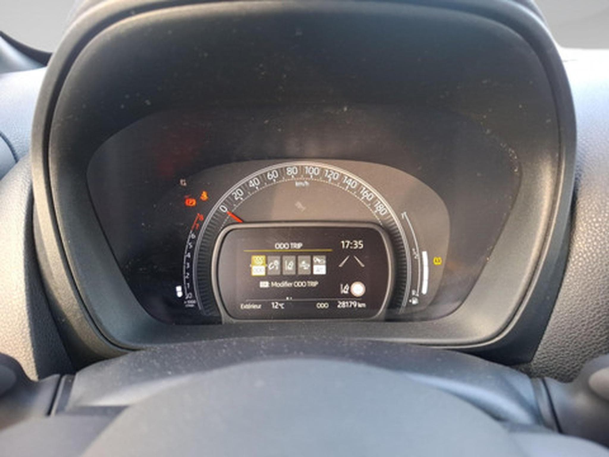 Toyota Aygo 1.0 VVT-i Play (2024) - Photo 2