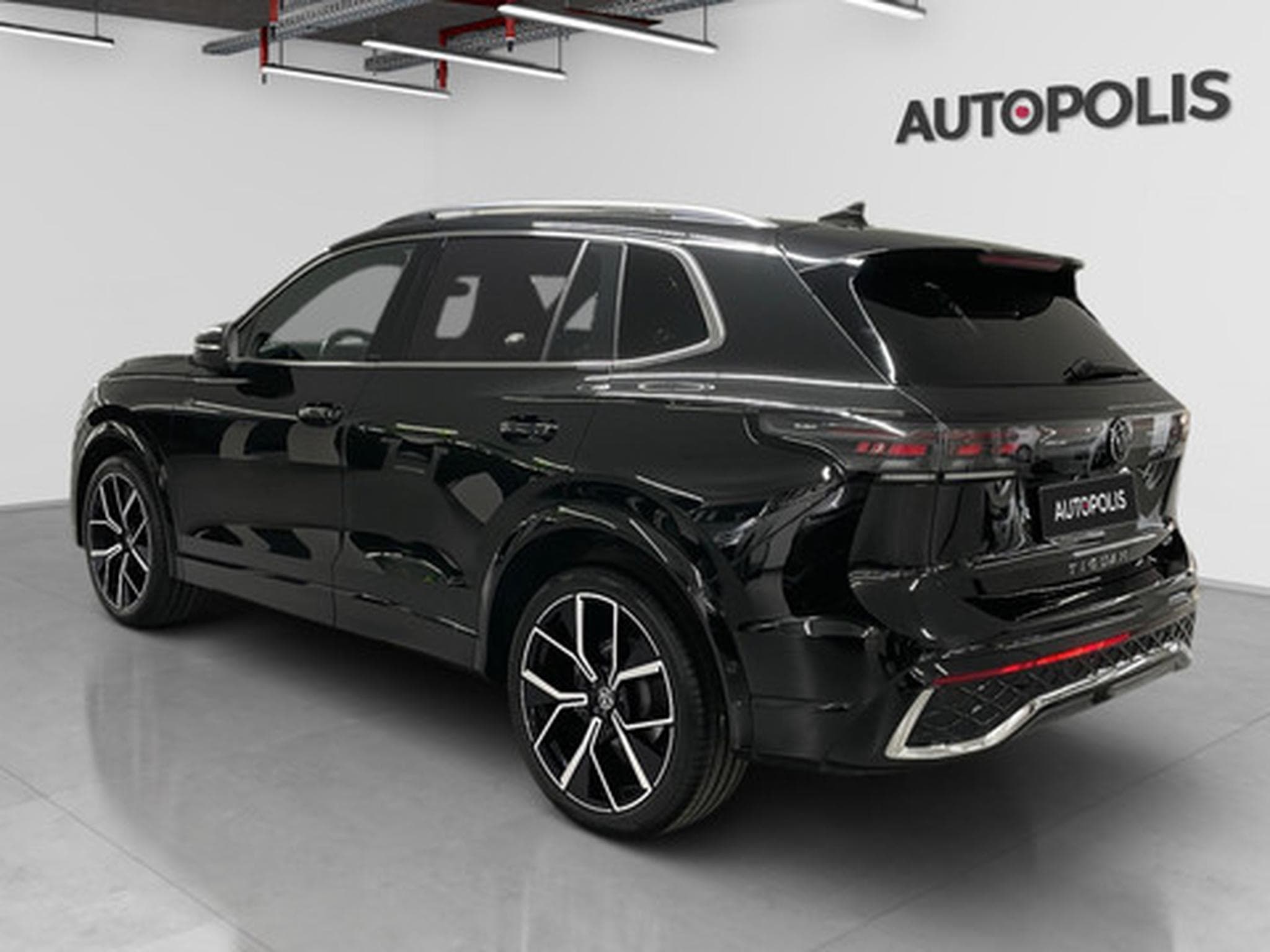VW Tiguan 1.5 eHybrid R-Line DSG (2024) - Photo 15
