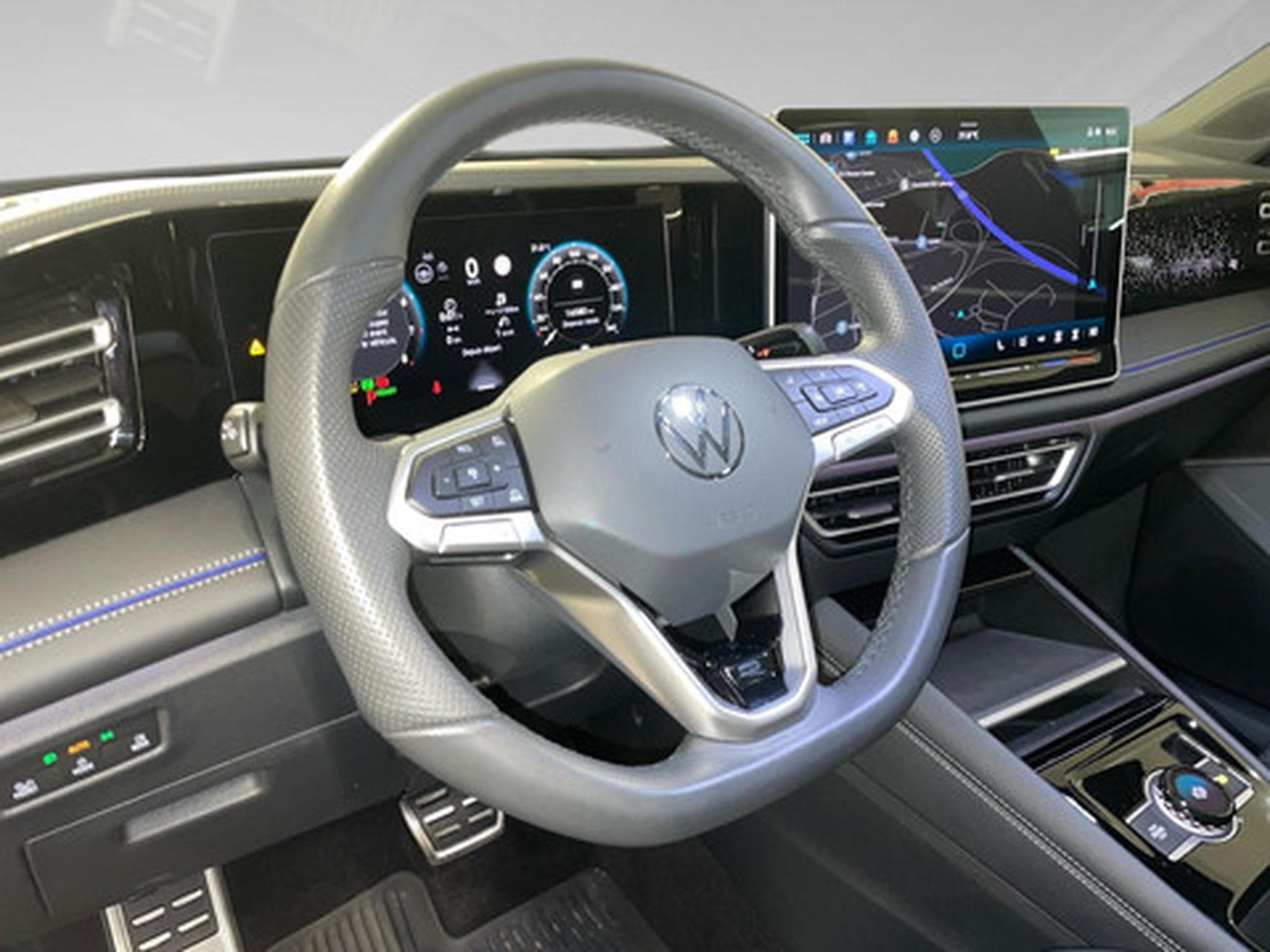 VW Tiguan 1.5 eHybrid R-Line DSG (2024) - Photo 8