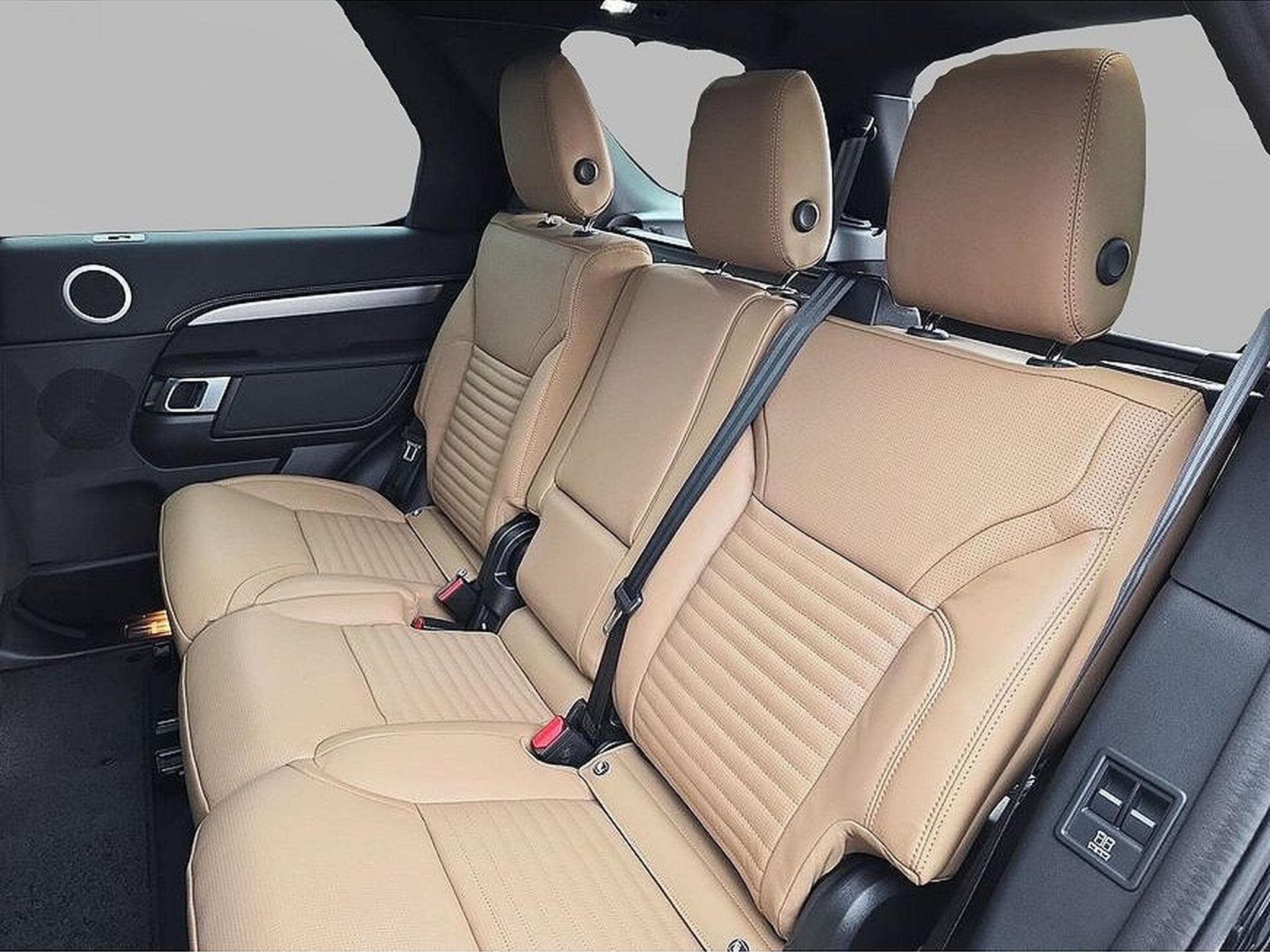 Land-Rover Discovery (2026) - Photo 5