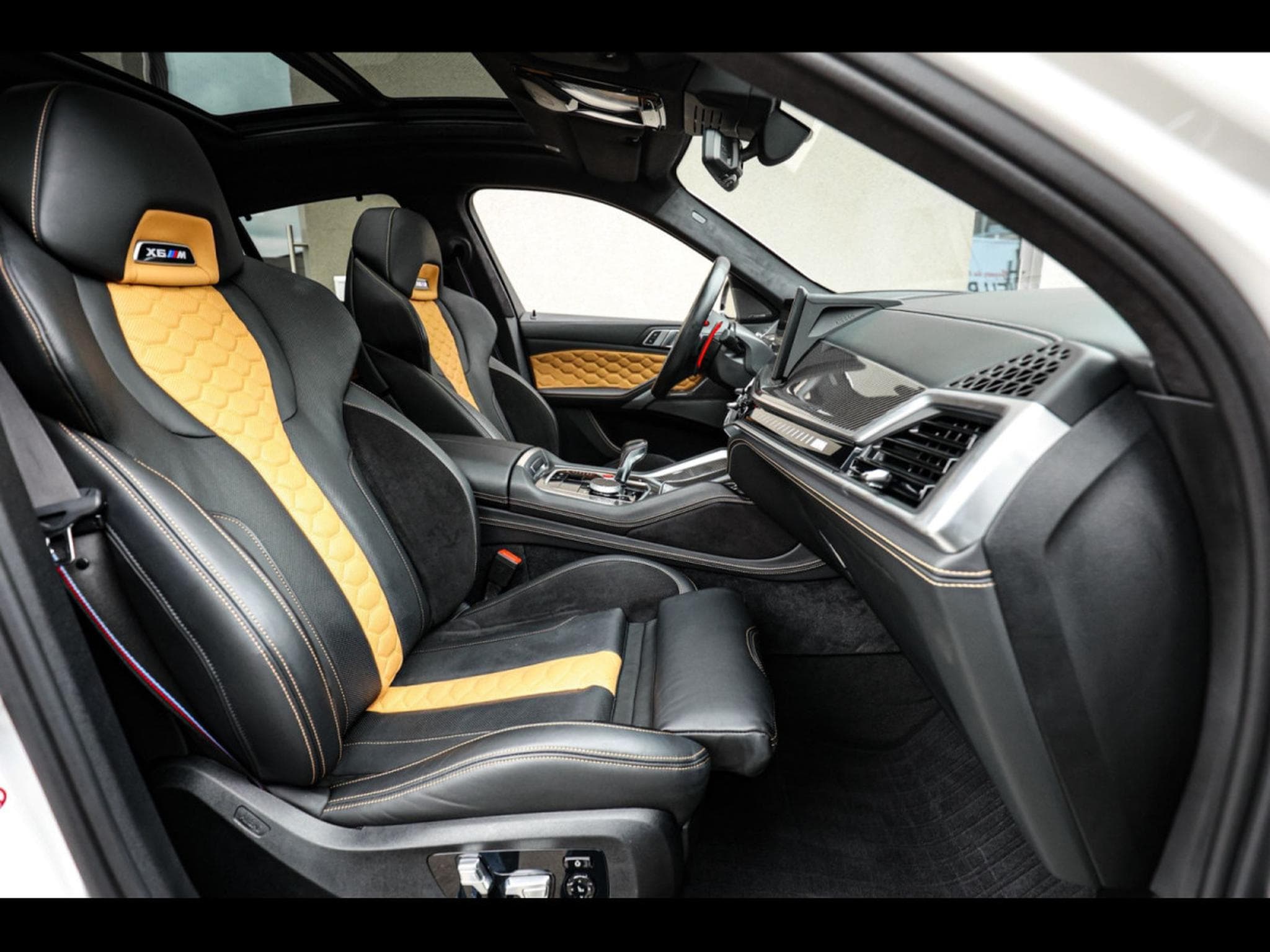 BMW X6M COMPETITION 4.4 (625 CH) STEPTRONIC XDRIVE – MINERALWEISS ME (2023) - Photo 19