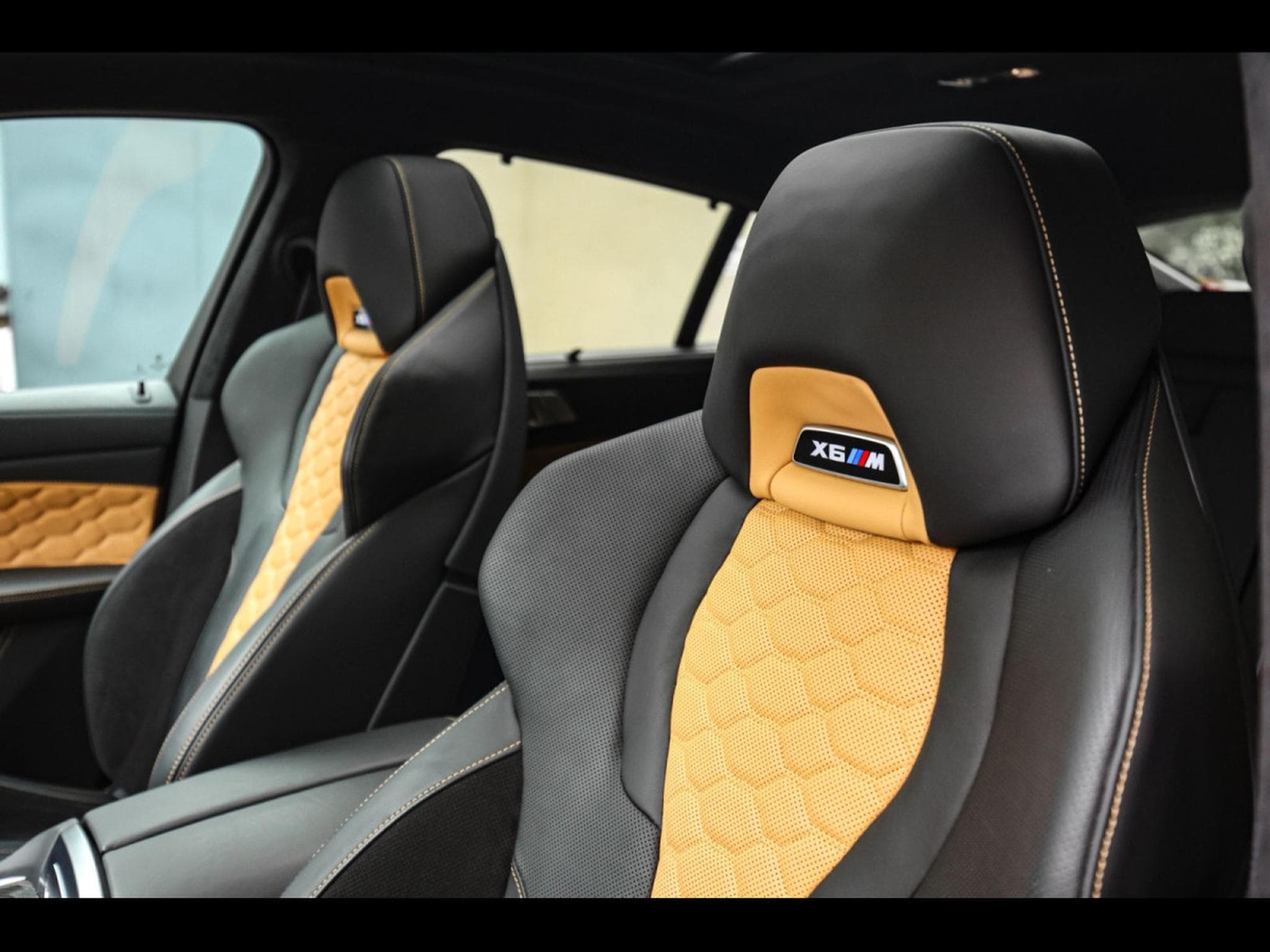 BMW X6M COMPETITION 4.4 (625 CH) STEPTRONIC XDRIVE – MINERALWEISS ME (2023) - Photo 24