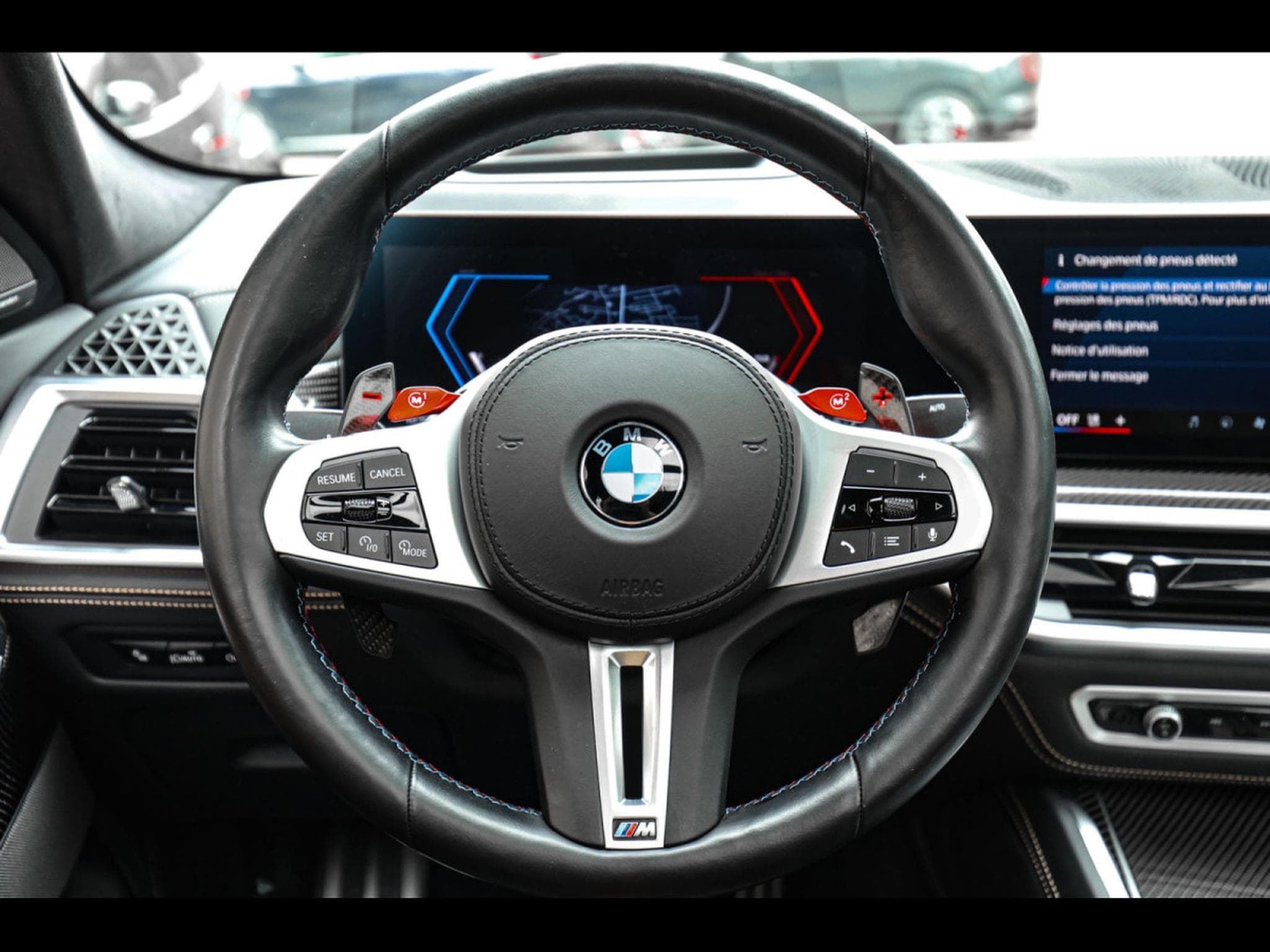 BMW X6 M COMPETITION 4.4 (625 CH) STEPTRONIC XDRIVE – MINERALWEISS (2023) - Photo 12