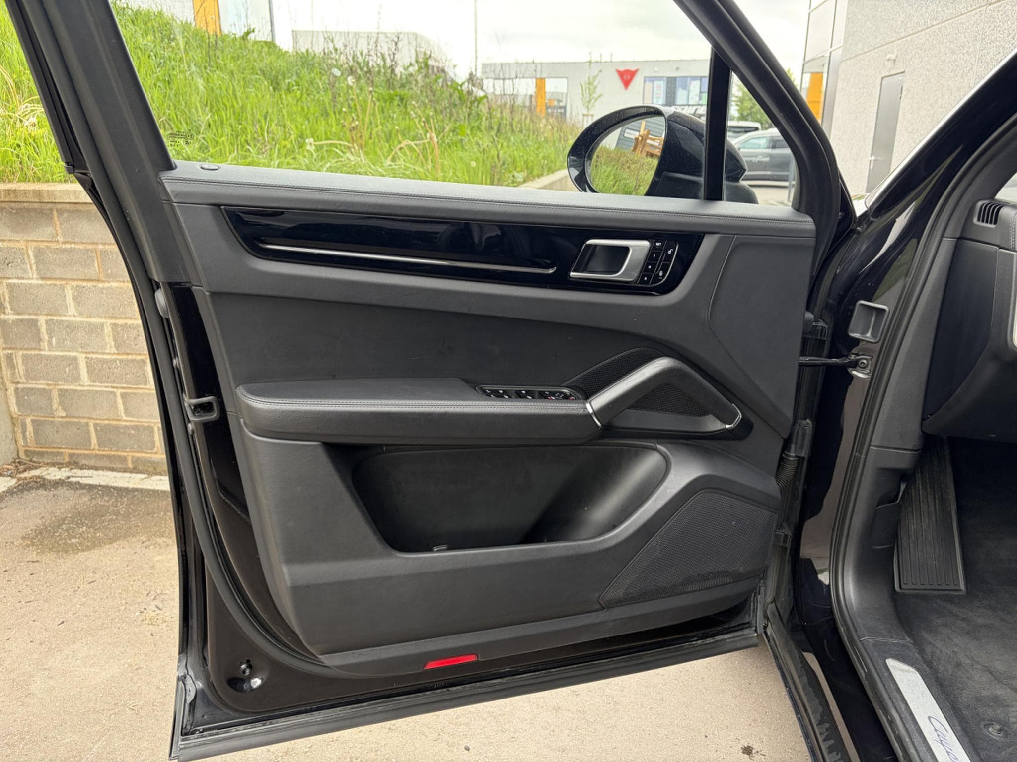 Porsche Cayenne 3.0 V6/PANORAMA/KAMERA/ (2018) - Photo 22