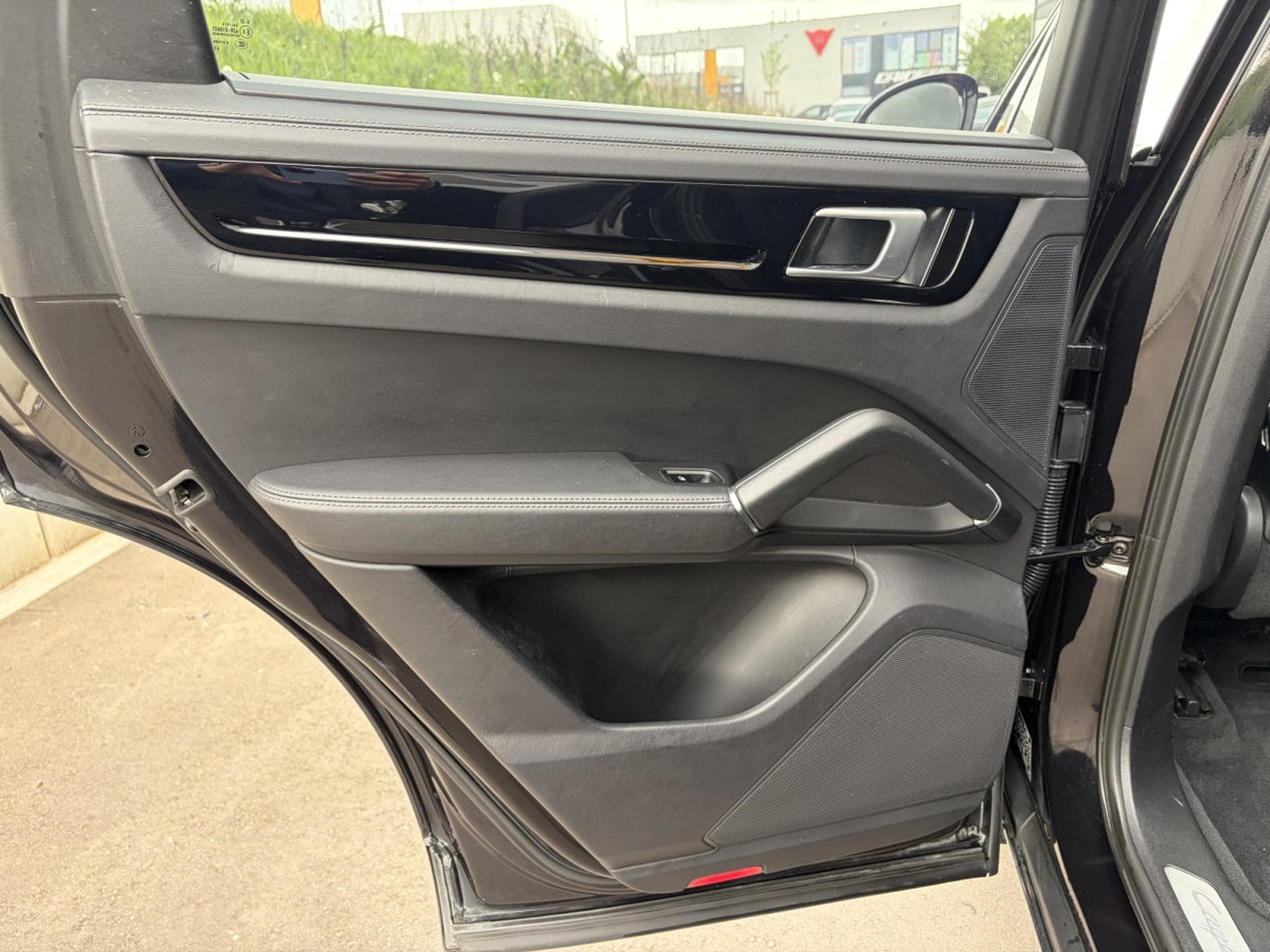 Porsche Cayenne 3.0 V6/PANORAMA/KAMERA/ (2018) - Photo 23