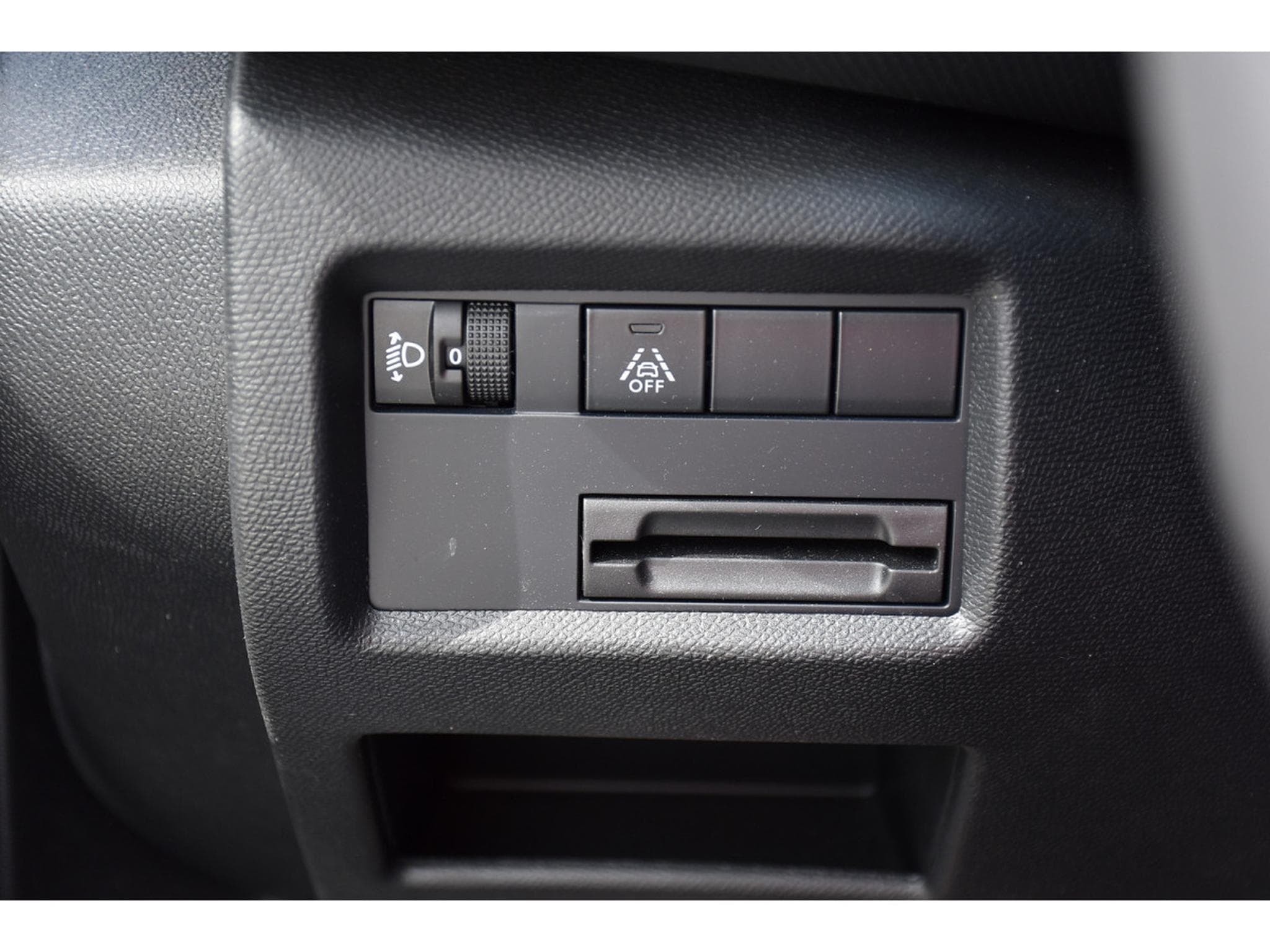 Citroën C5 Aircross 1.2 PureTech Shine EAT8 ACC CUIR CAM LANE SIDE ATT RMQ (2023) - Foto 18