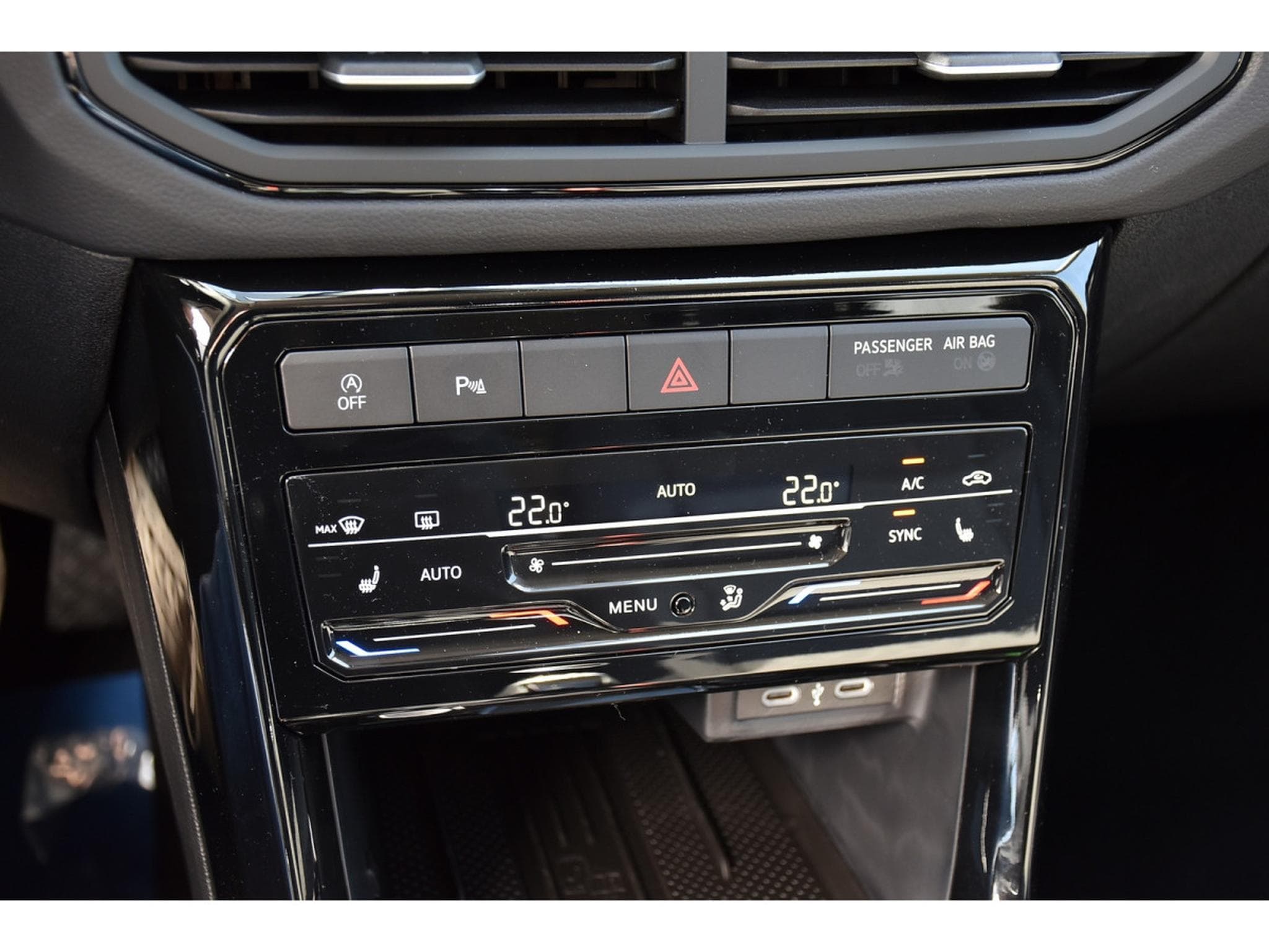 VW T-Cross 1.0 TSI Life DSG SG CHFF ACC TRAVEL SIDE CAM NEUF (2026) - Foto 19