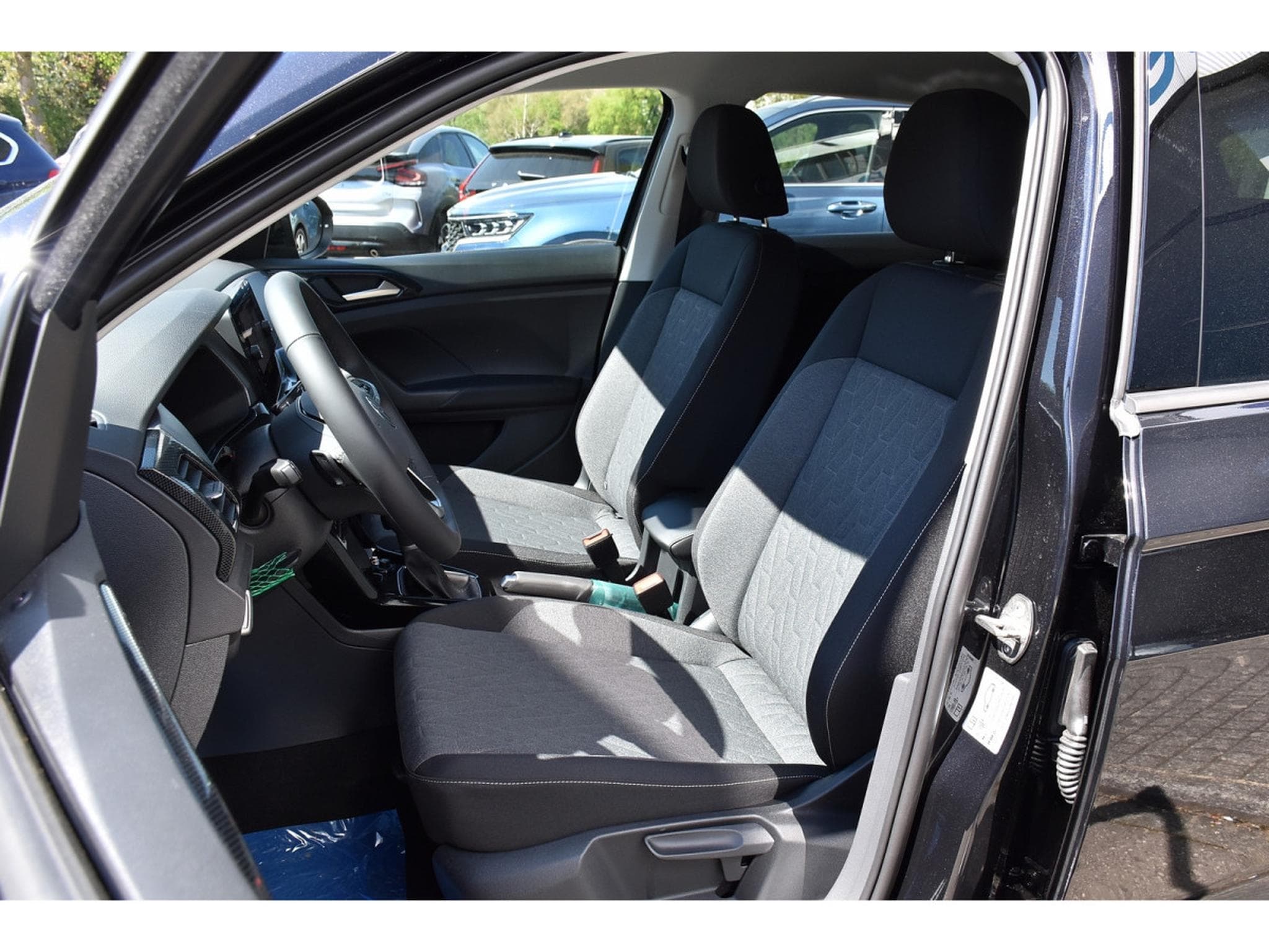 VW T-Cross 1.0 TSI Life DSG SG CHFF ACC TRAVEL SIDE CAM NEUF (2026) - Foto 6
