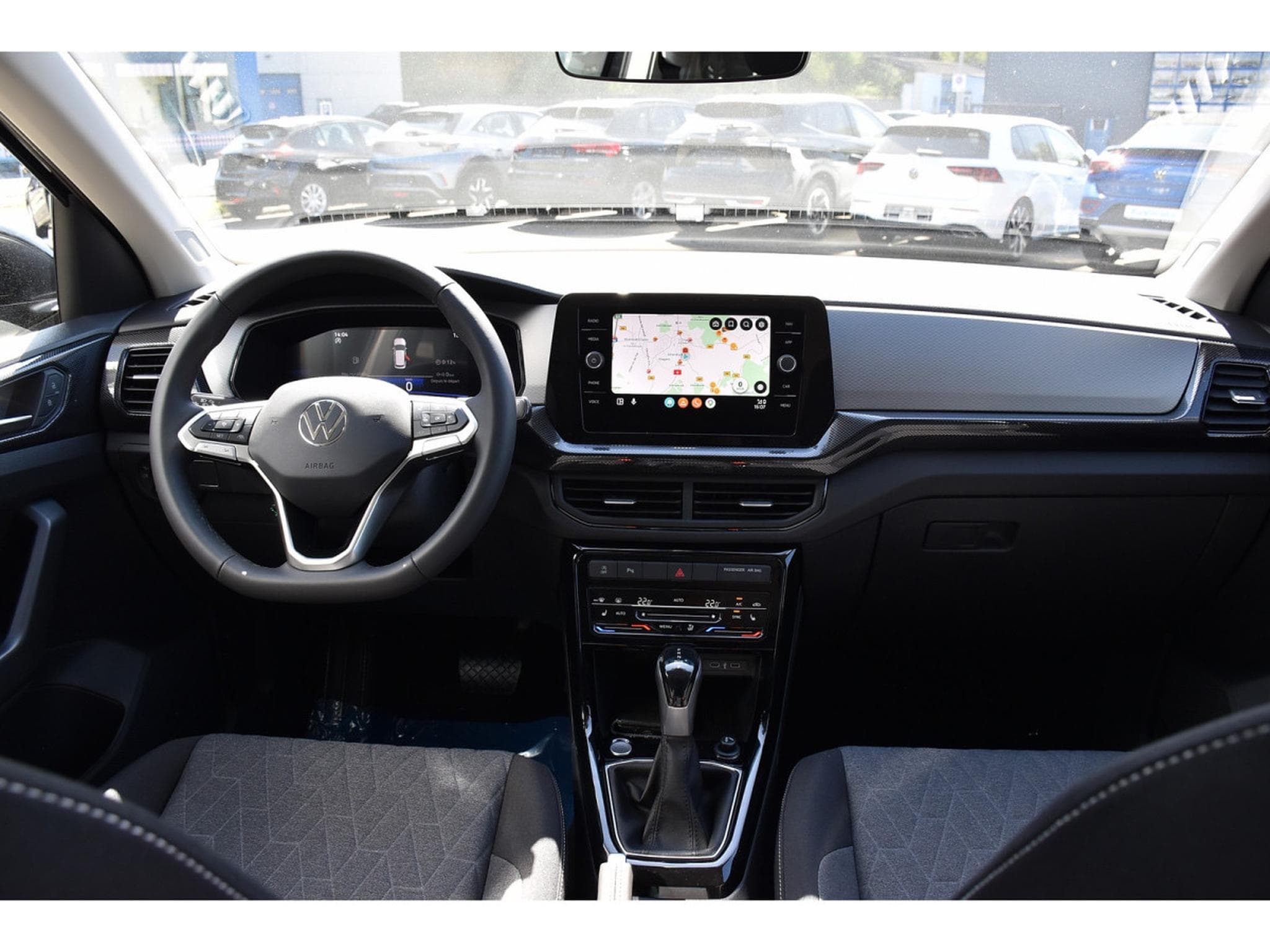VW T-Cross 1.0 TSI Life DSG SG CHFF ACC TRAVEL SIDE CAM NEUF (2026) - Foto 9