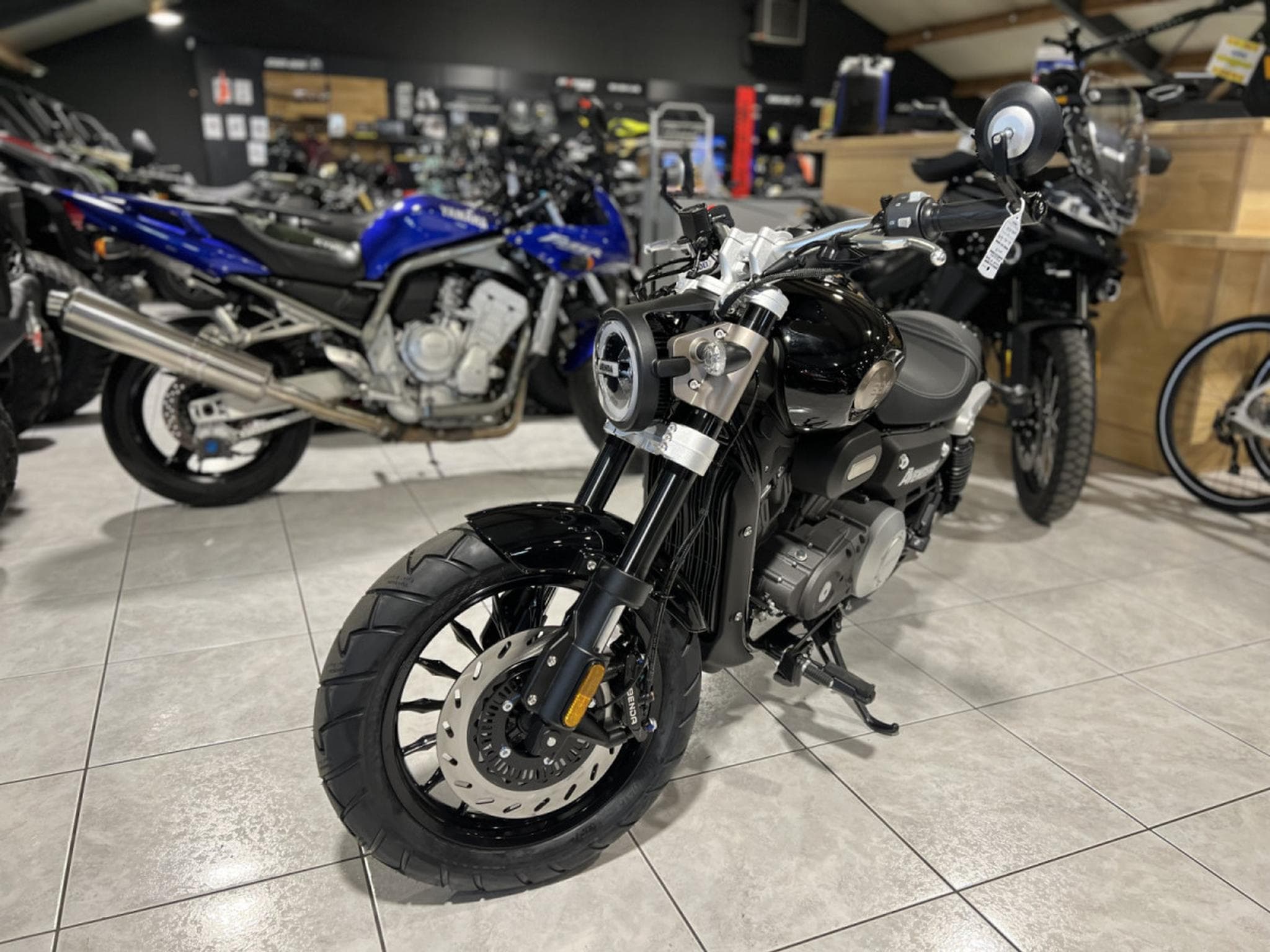 Benda Avengers 125 (2025) - Foto 2