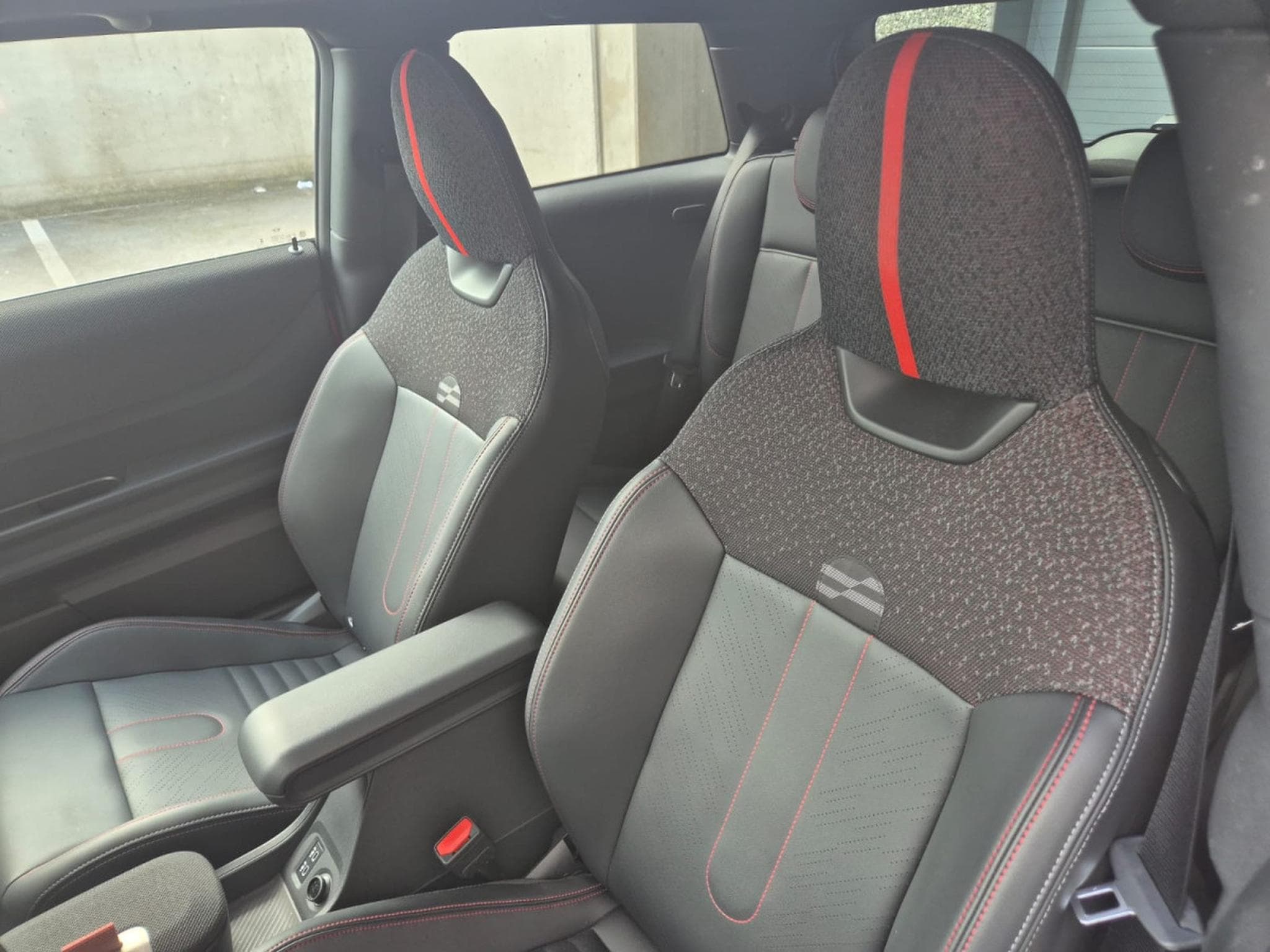 Mini Cooper S Pack JCW IV (F66) 2.0 204 COOPER JCW FINITION DKG7 (2025) - Photo 18