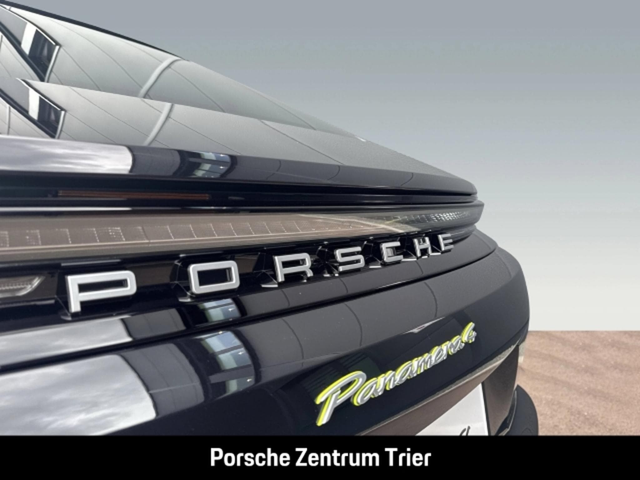 Porsche Panamera E-Hybrid (2026) - Photo 13