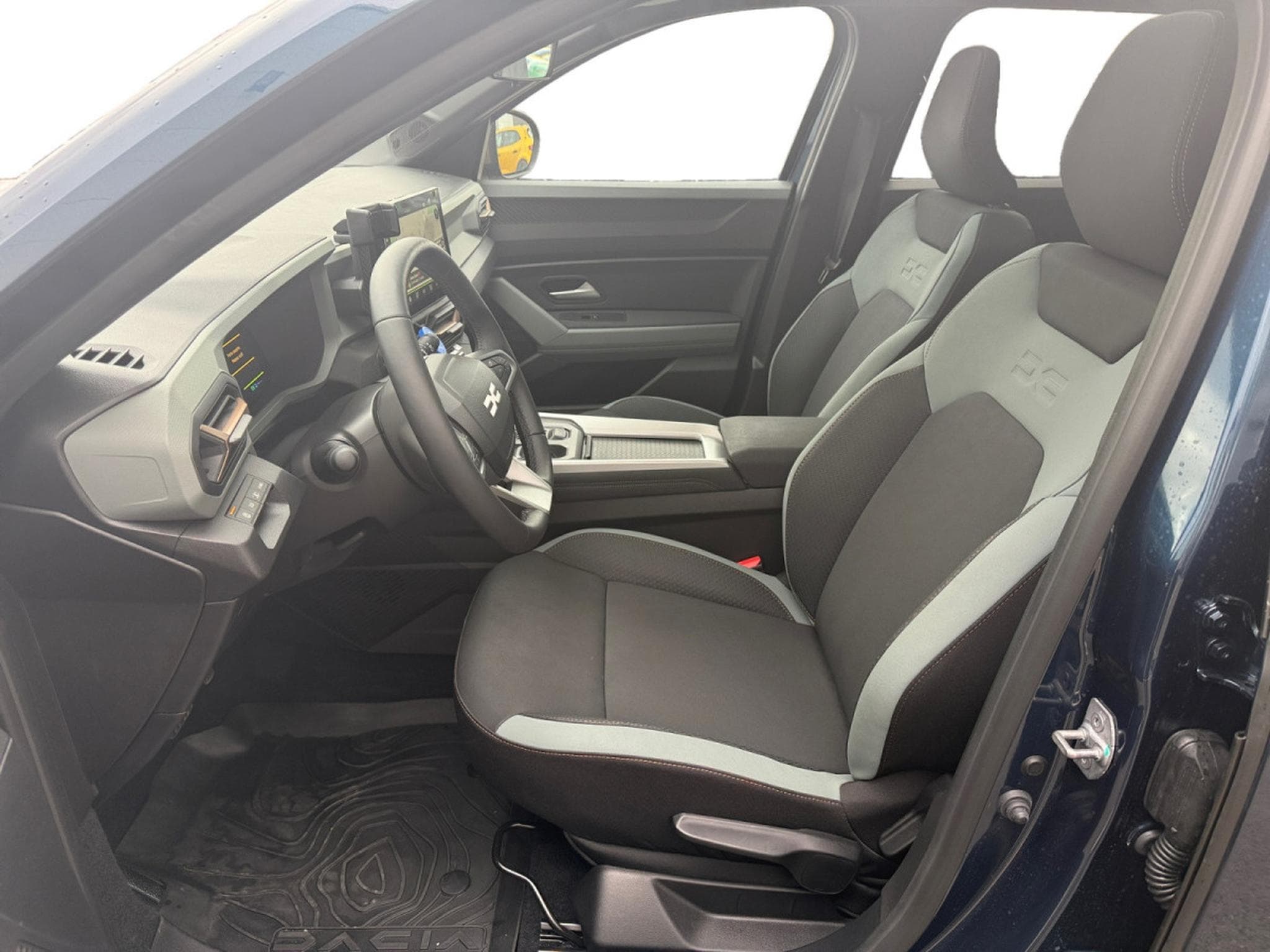 Dacia Bigster 1.8 Hybrid Extreme (2025) - Photo 7