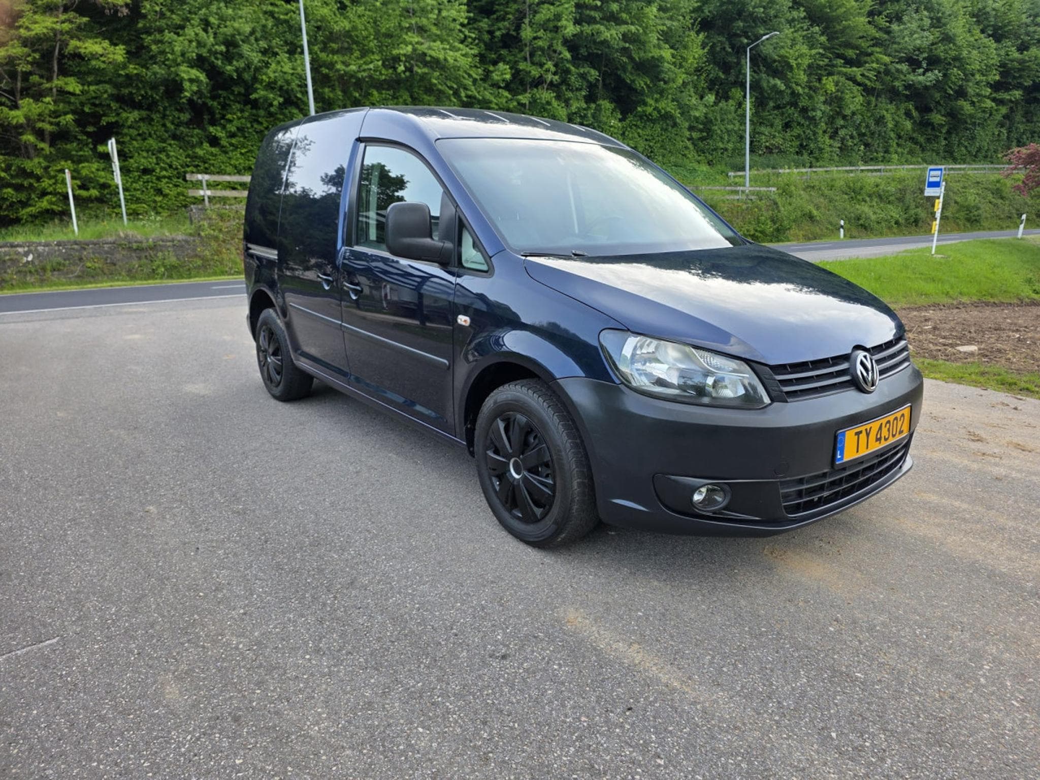 VW Caddy 1.6 TDI (2011) - Photo 2