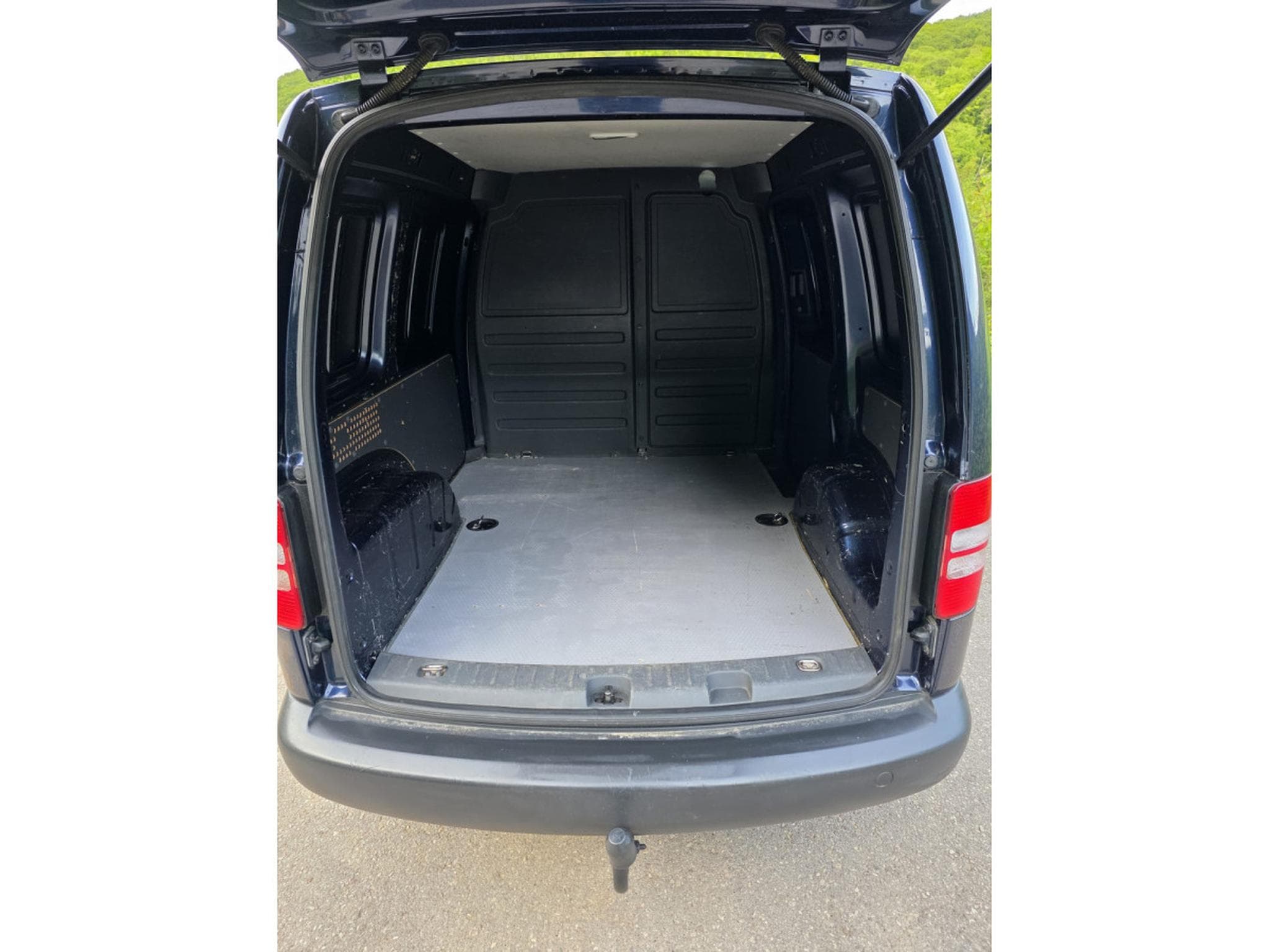 VW Caddy 1.6 TDI (2011) - Photo 6
