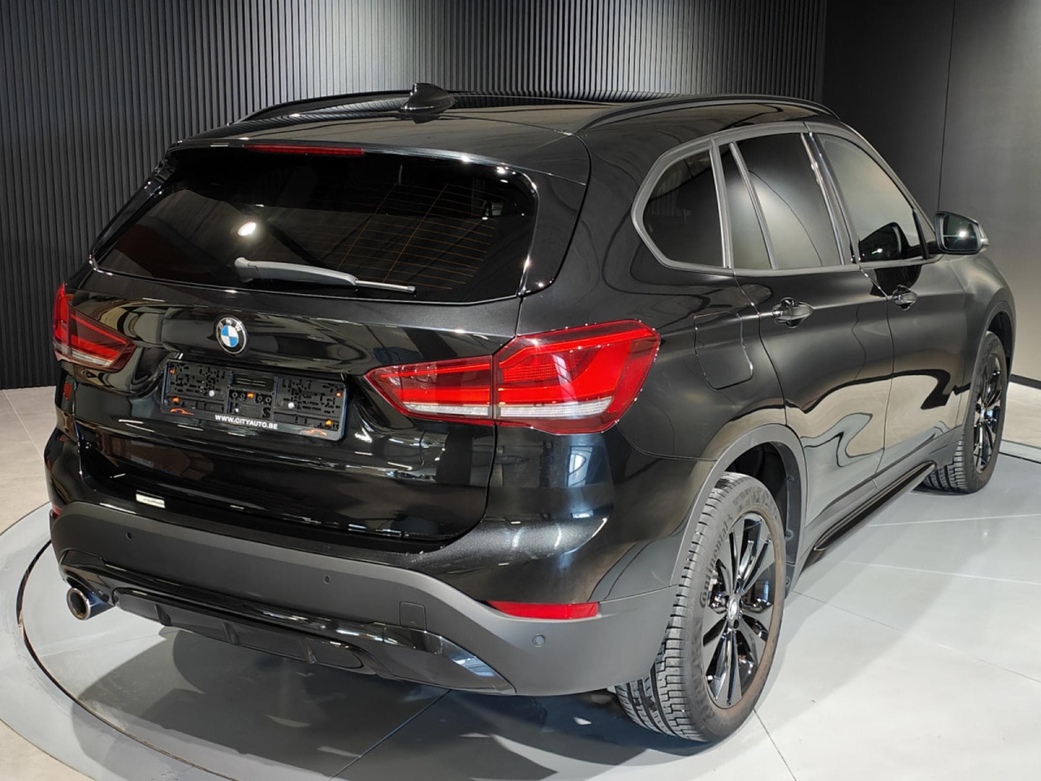 BMW X1 SDRIVE18iA PACK M TOIT PANO OUVRANT GPS CUIR (2021) - Foto 3