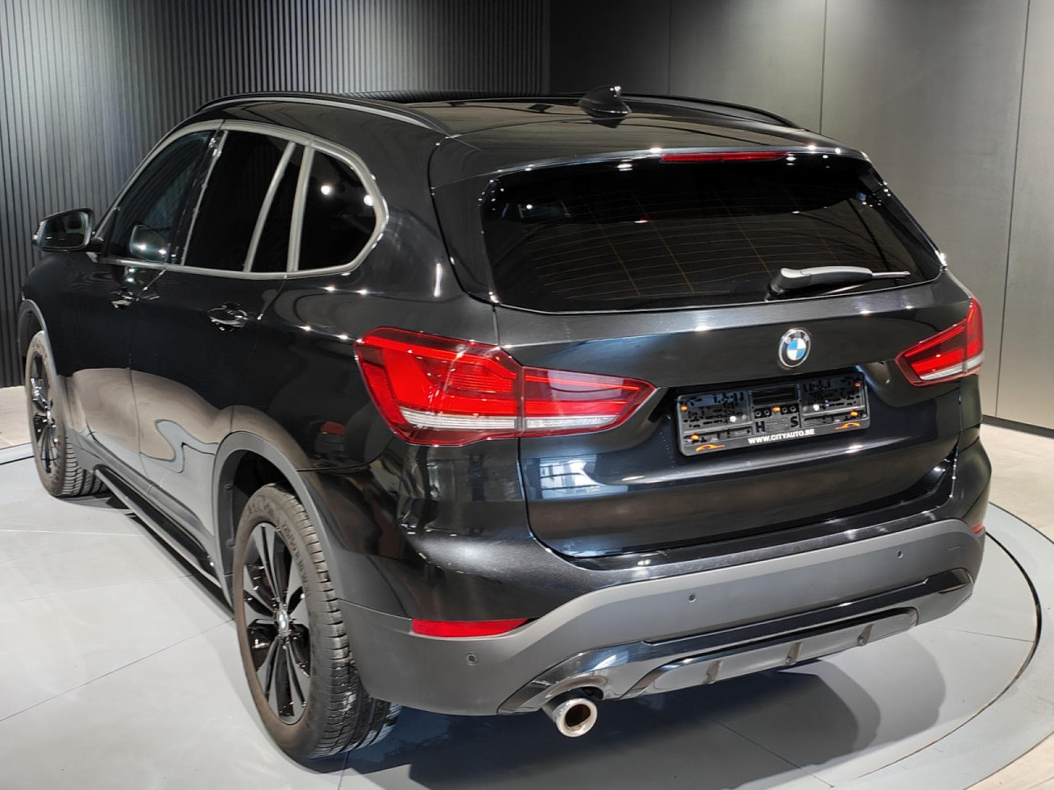 BMW X1 SDRIVE18iA PACK M TOIT PANO OUVRANT GPS CUIR (2021) - Foto 4