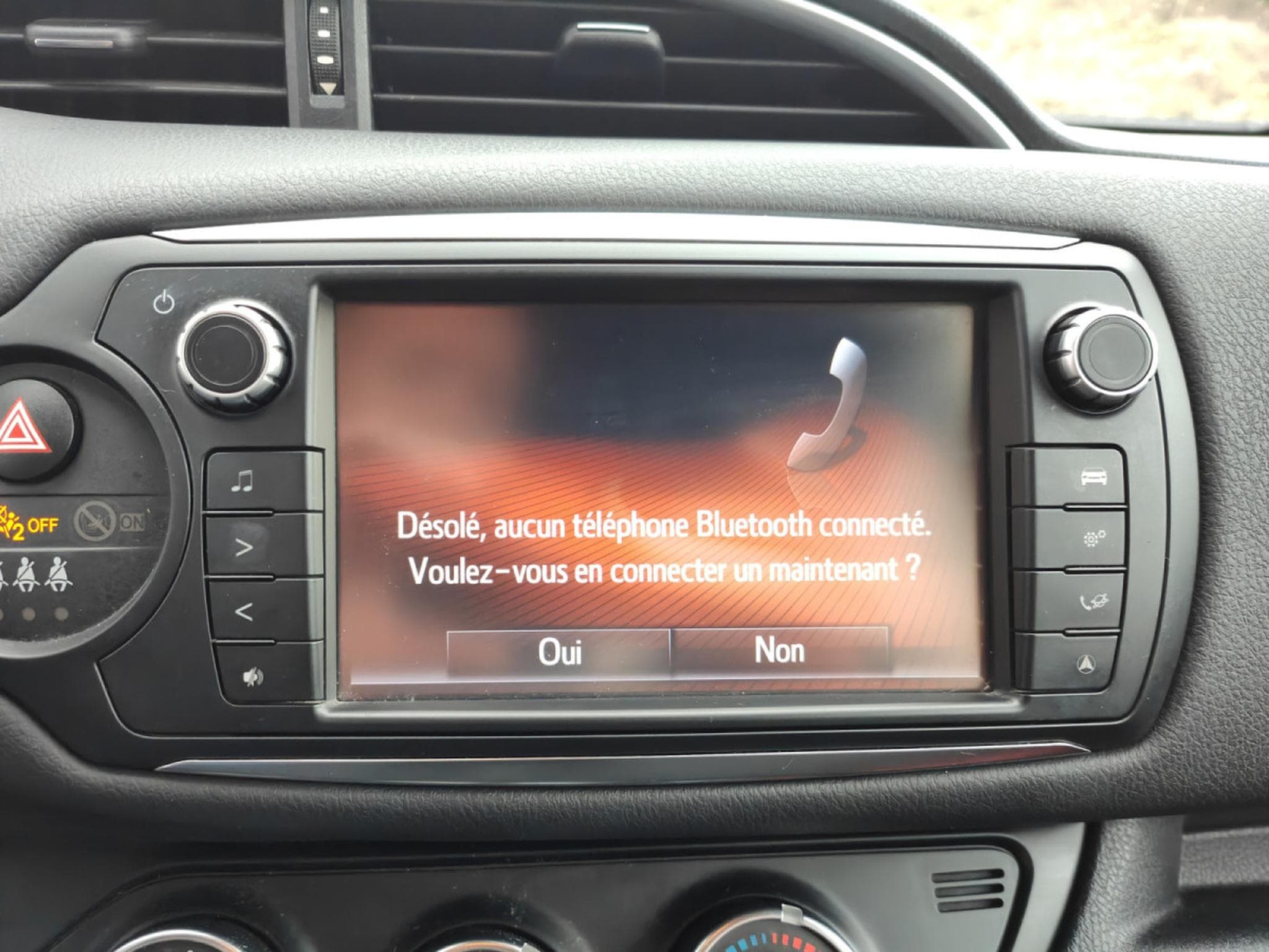 Toyota Yaris 1.3 VVT-I GPS BLUETOOTH CLIMATISATION CAMERA (2017) - Foto 17