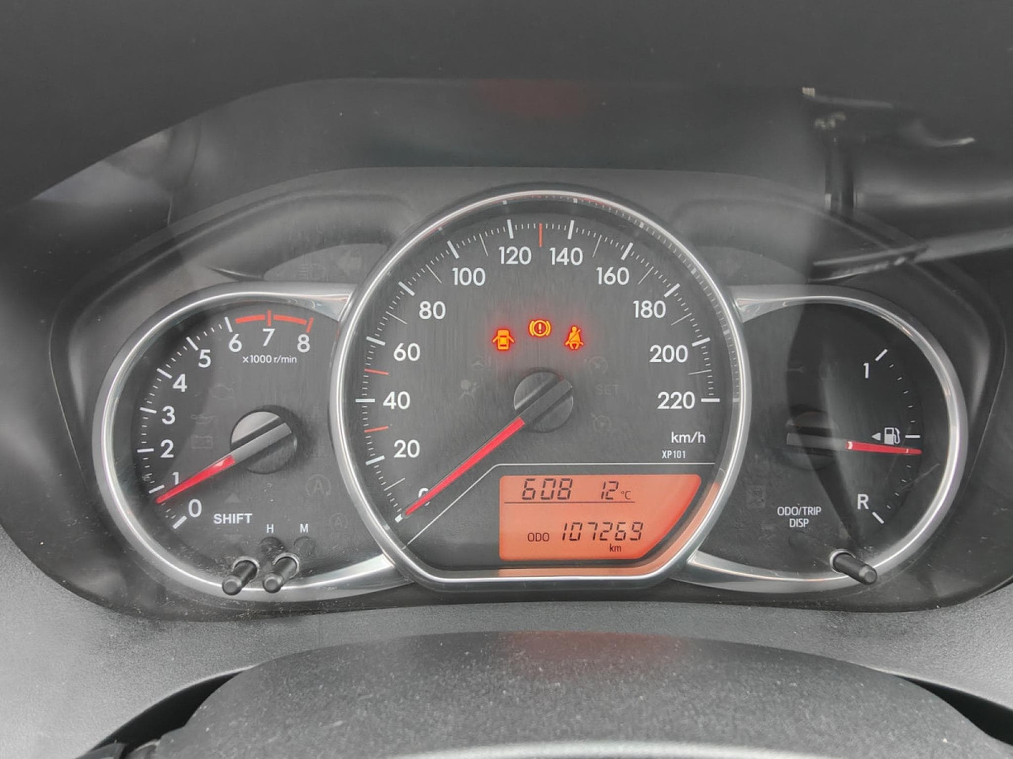 Toyota Yaris 1.3 VVT-I GPS BLUETOOTH CLIMATISATION CAMERA (2017) - Foto 21