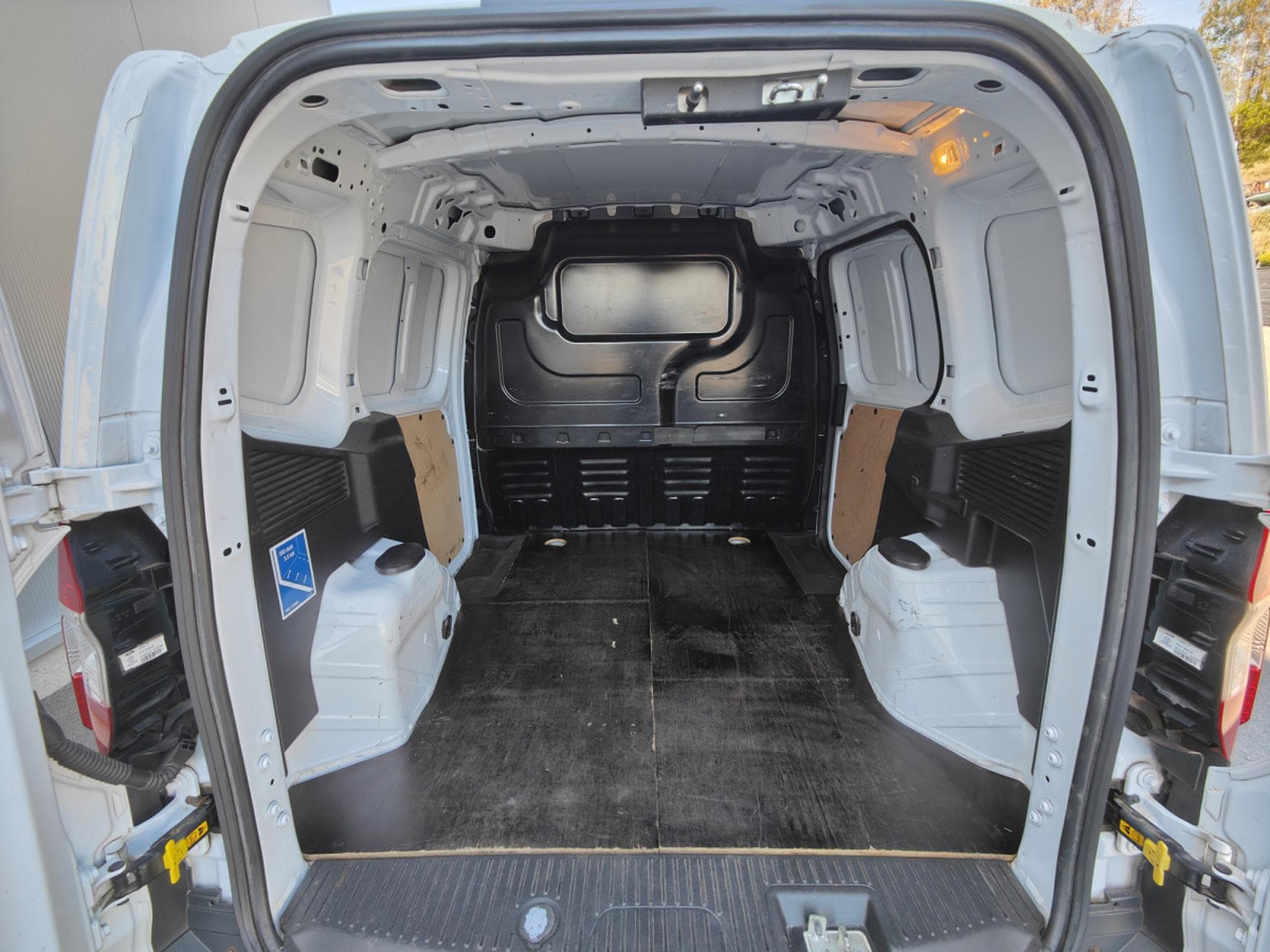 Ford Transit 1.5 TDCI RADIO USB (2019) - Photo 9
