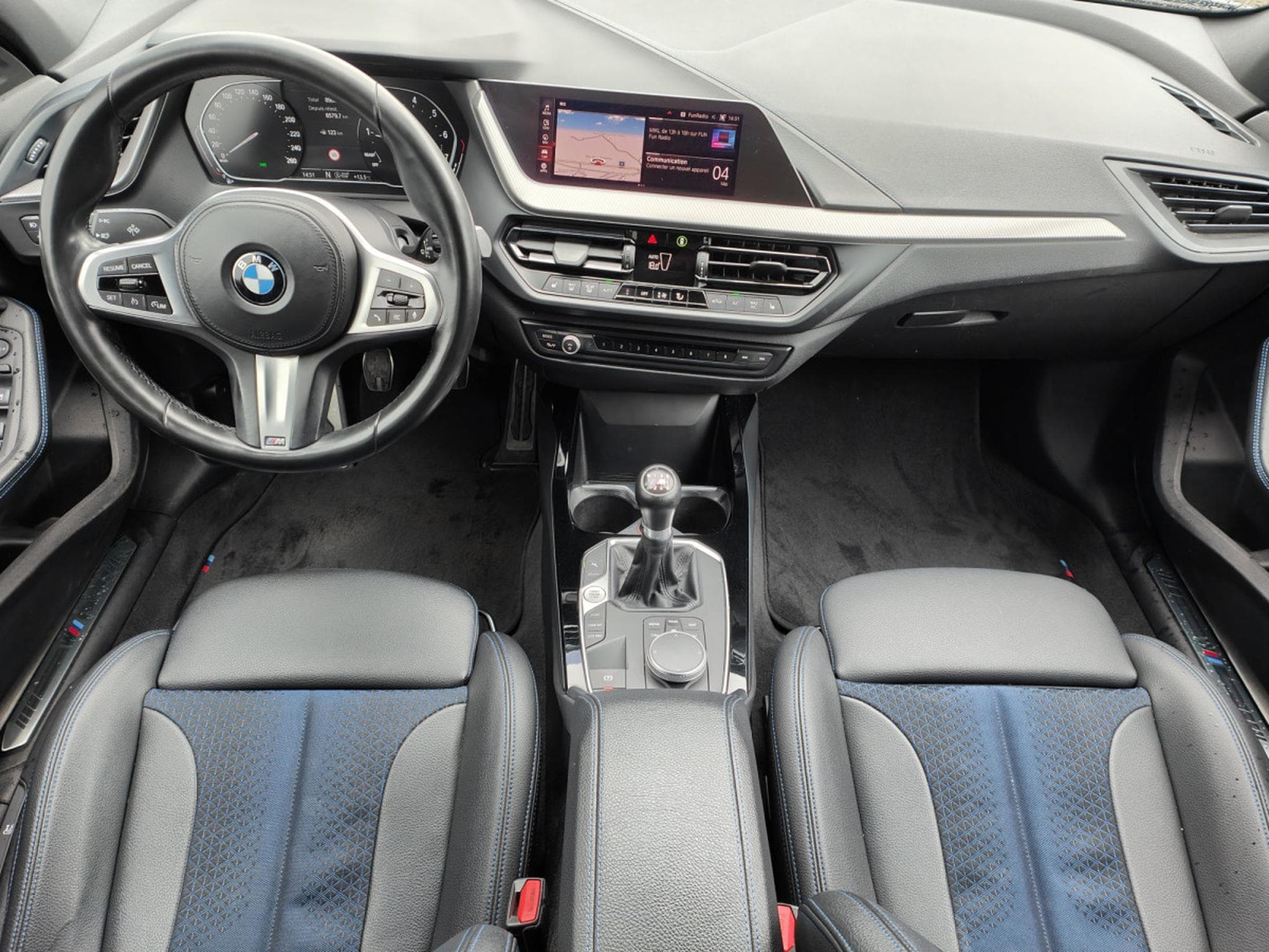 BMW 118 118I PACK M GPS CAMERA CARPLAY SIEGES CHAUFFANTS (2021) - Foto 11