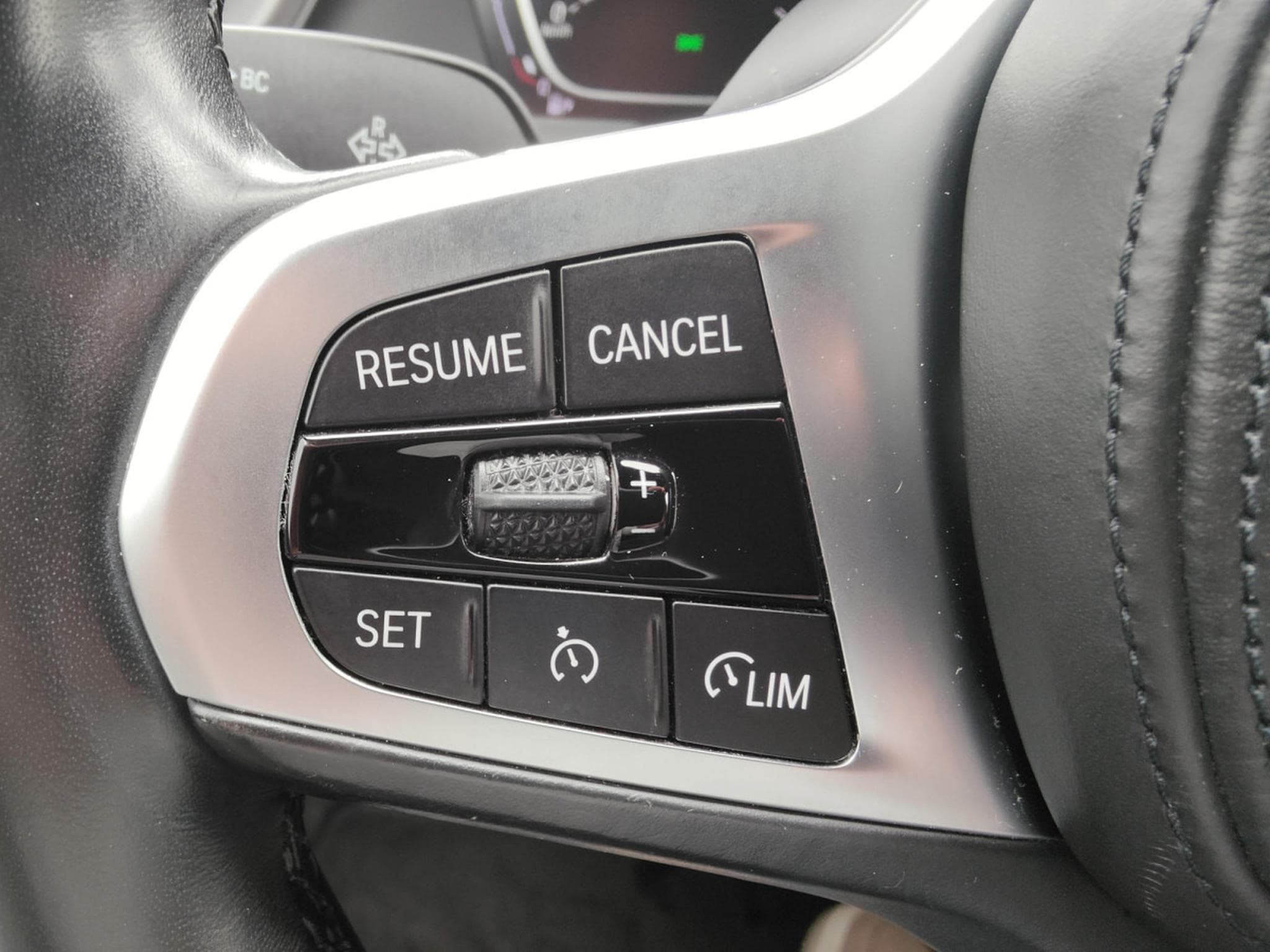 BMW 118 118I PACK M GPS CAMERA CARPLAY SIEGES CHAUFFANTS (2021) - Foto 16