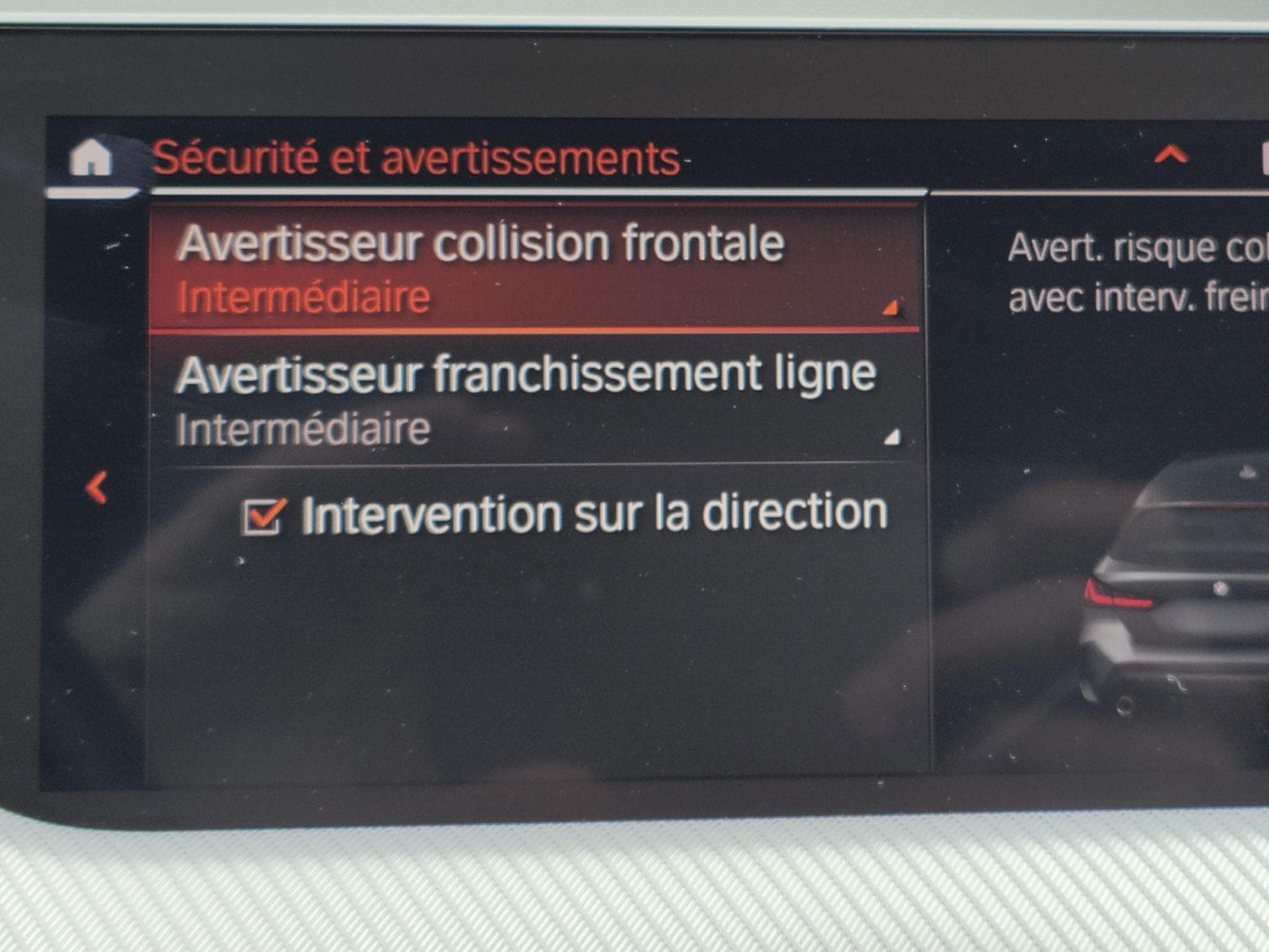 BMW 118 118I PACK M GPS CAMERA CARPLAY SIEGES CHAUFFANTS (2021) - Foto 26