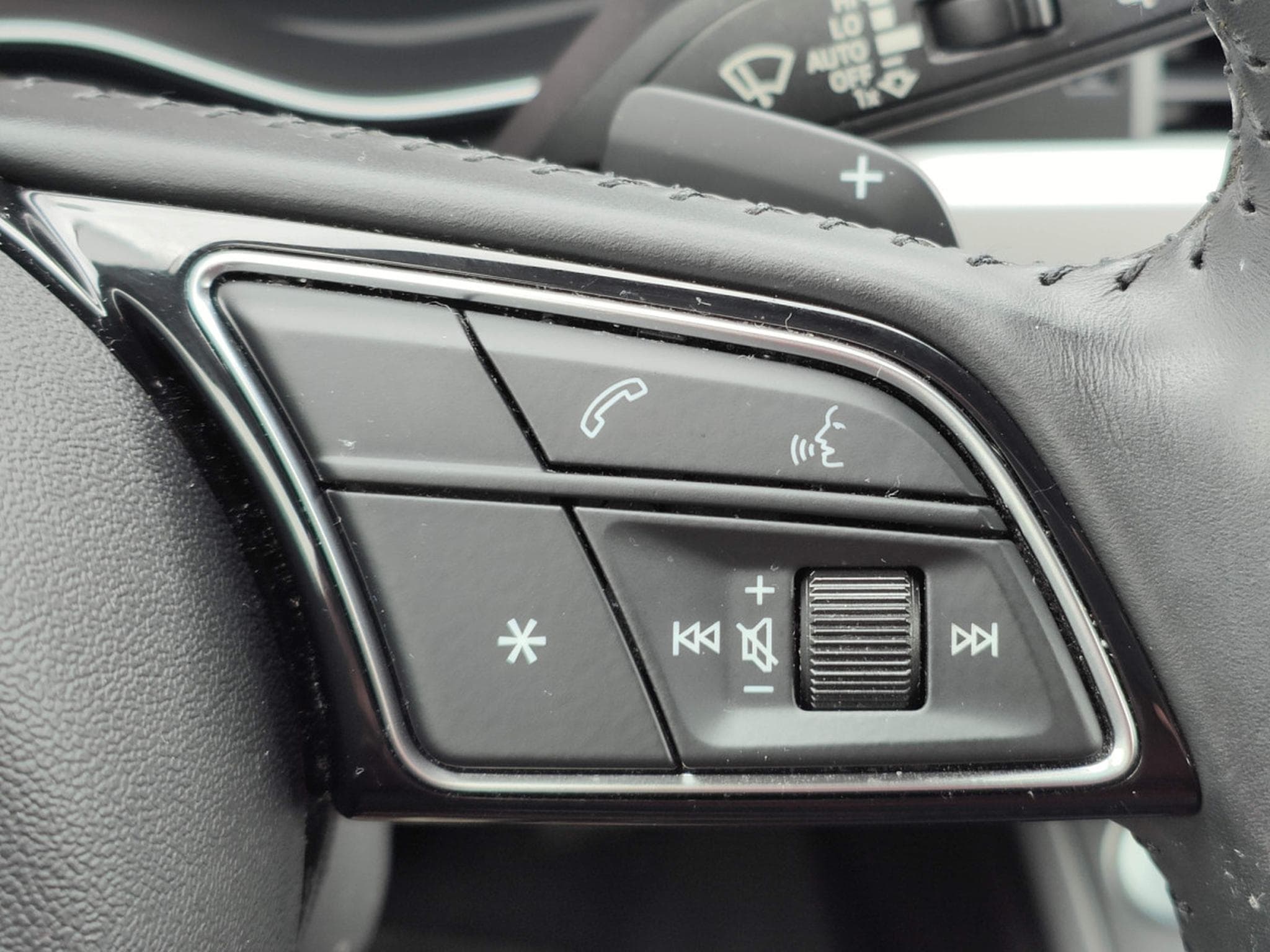 Audi A4 AVANT 35 TDI GPS ACC SIEGES CHAUFFANTS DIGITAL COCKPIT (2020) - Foto 17