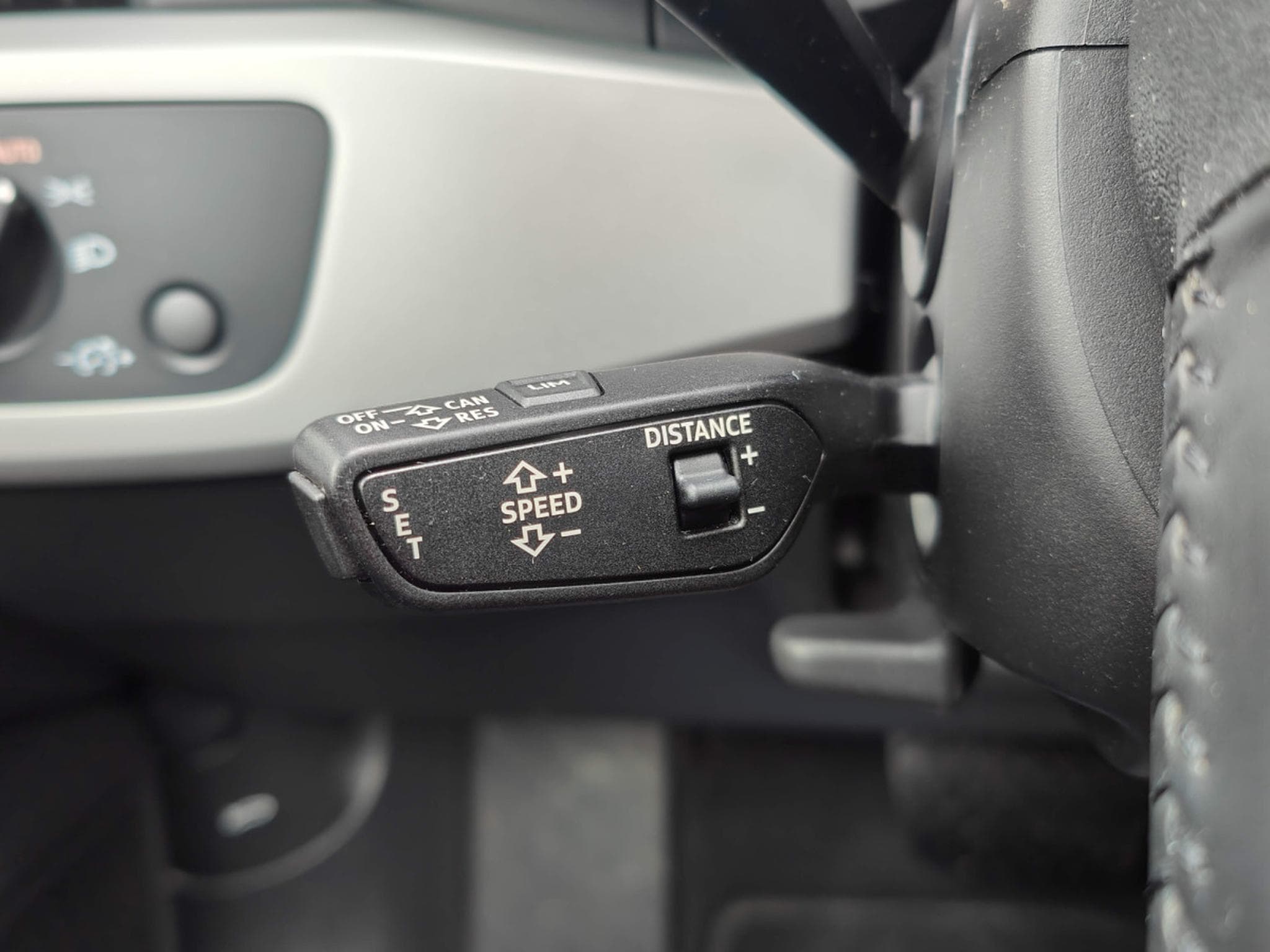 Audi A4 AVANT 35 TDI GPS ACC SIEGES CHAUFFANTS DIGITAL COCKPIT (2020) - Foto 19
