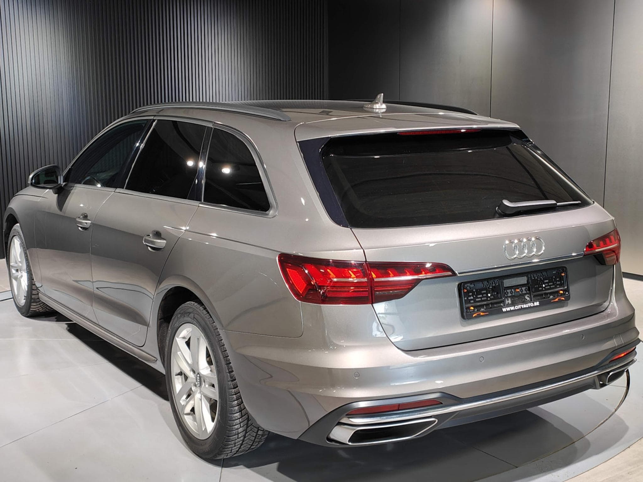 Audi A4 AVANT 35 TDI GPS ACC SIEGES CHAUFFANTS DIGITAL COCKPIT (2020) - Foto 4