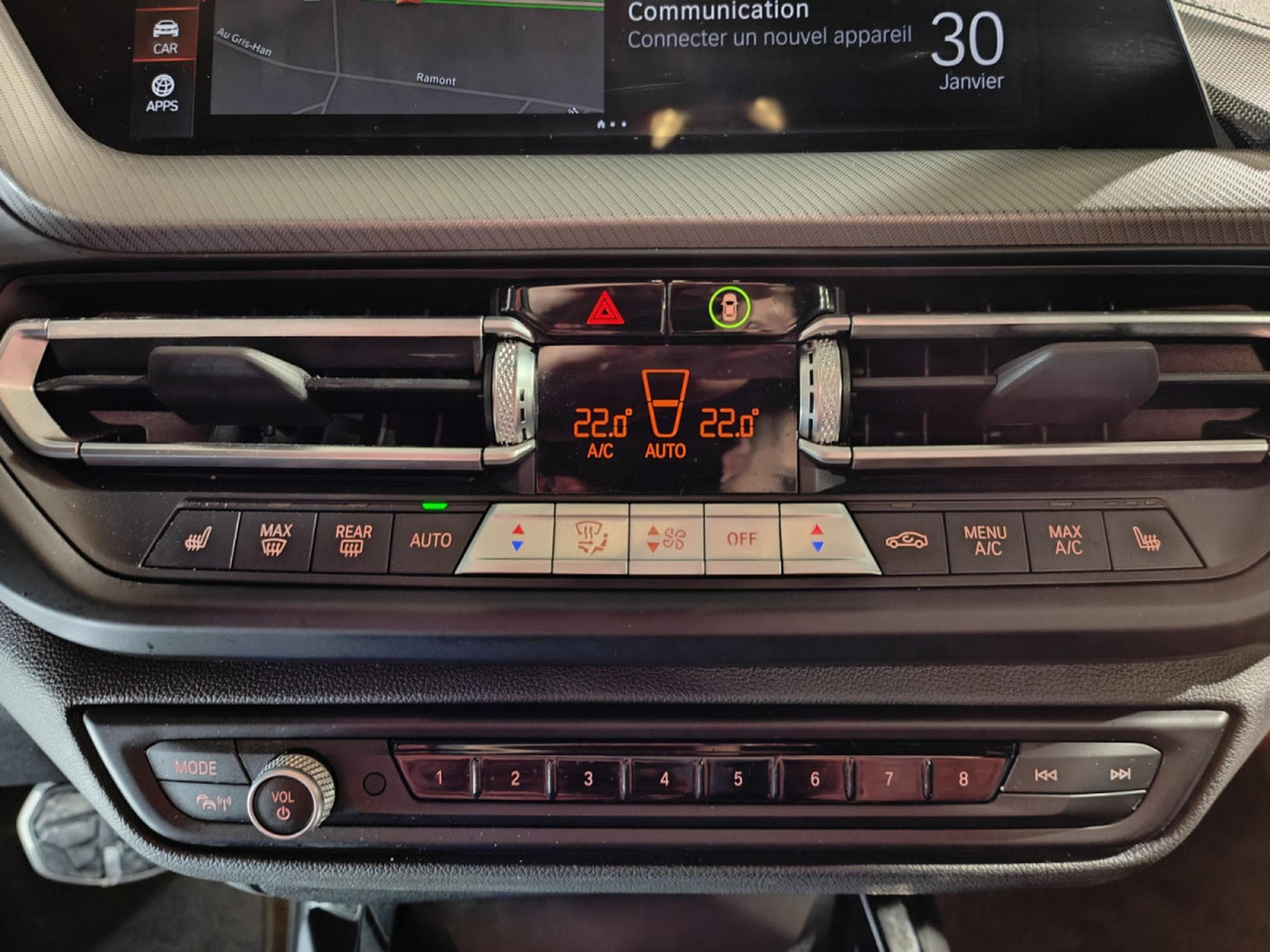 BMW 218 218iA PACK M BOITE AUTO GPS LED CARPLAY (2023) - Photo 14