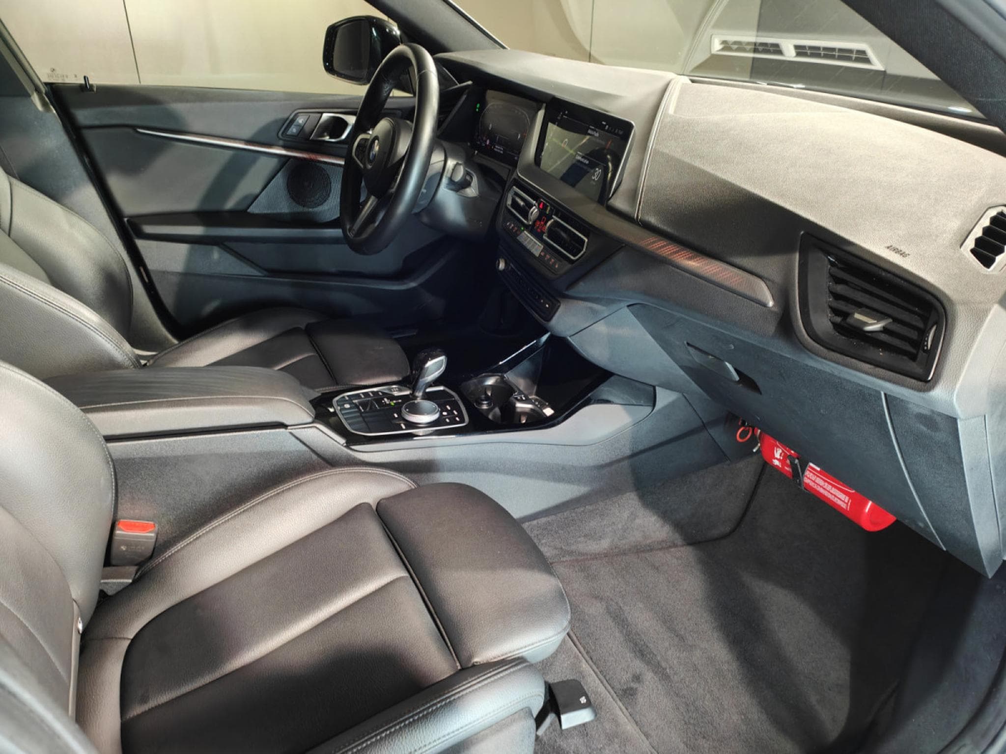 BMW 218 218iA PACK M BOITE AUTO GPS LED CARPLAY (2023) - Photo 7