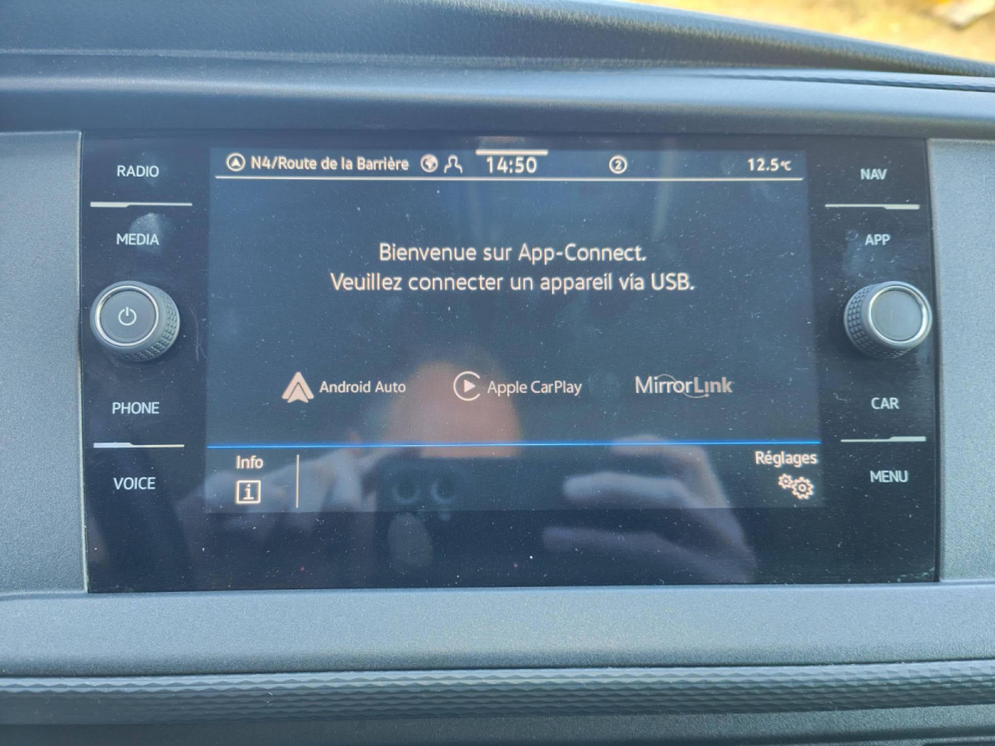VW T6.1 2.0 TDI DSG 9 PLACES CARPLAY CAMERA GPS (2023) - Photo 19