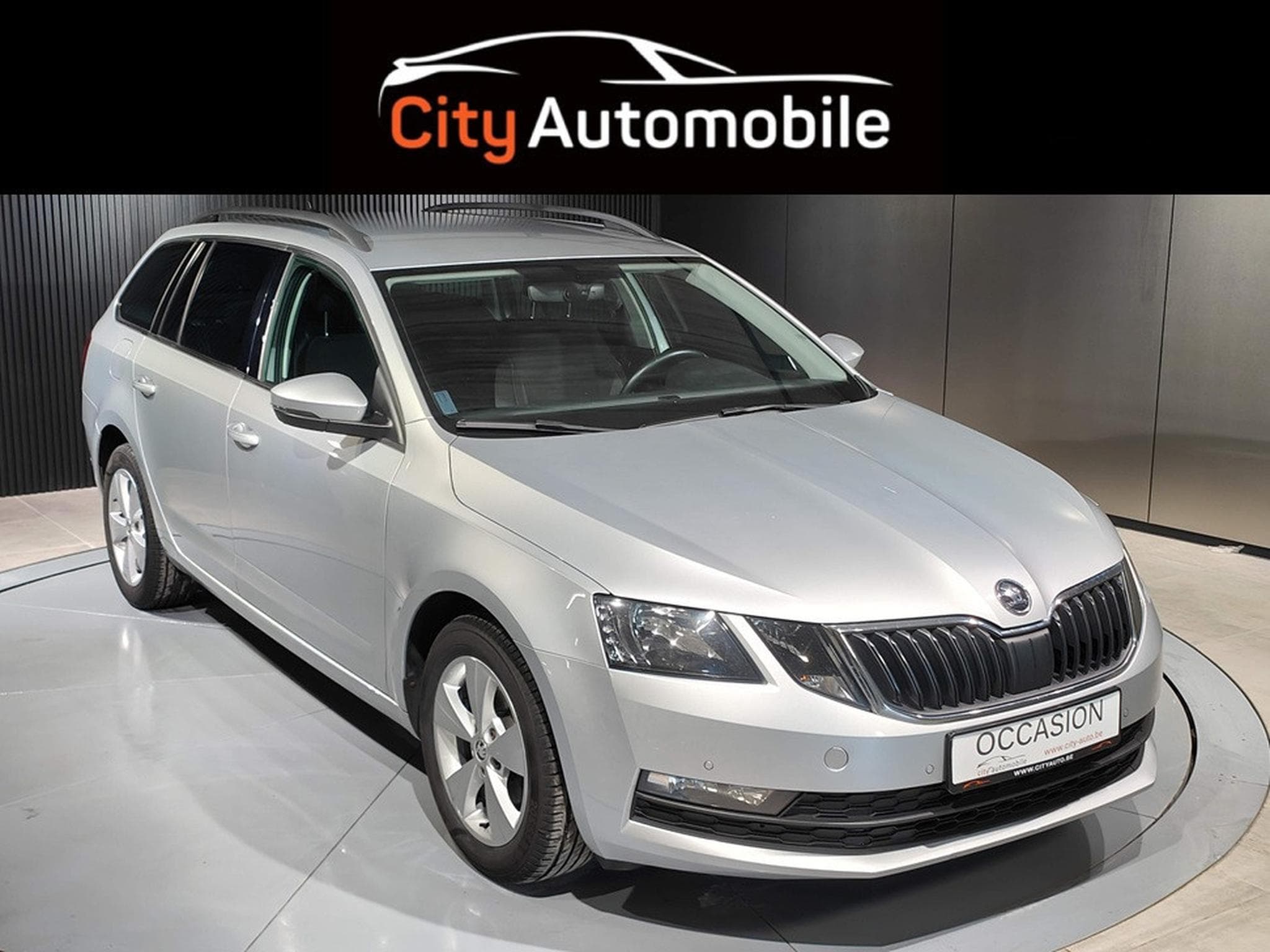 Skoda Octavia 1.6 TDI DSG CARPLAY APS AV/AR SIEGES CHAUFFANTS CRUISE (2019) - Foto 1