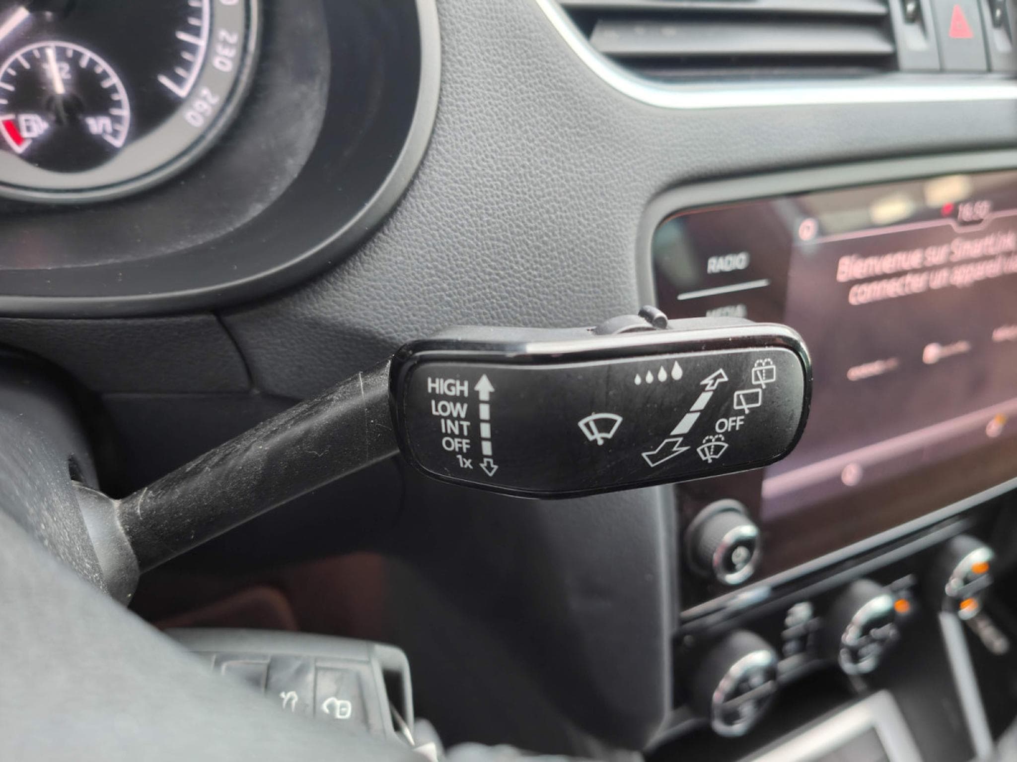Skoda Octavia 1.6 TDI DSG CARPLAY APS AV/AR SIEGES CHAUFFANTS CRUISE (2019) - Foto 19