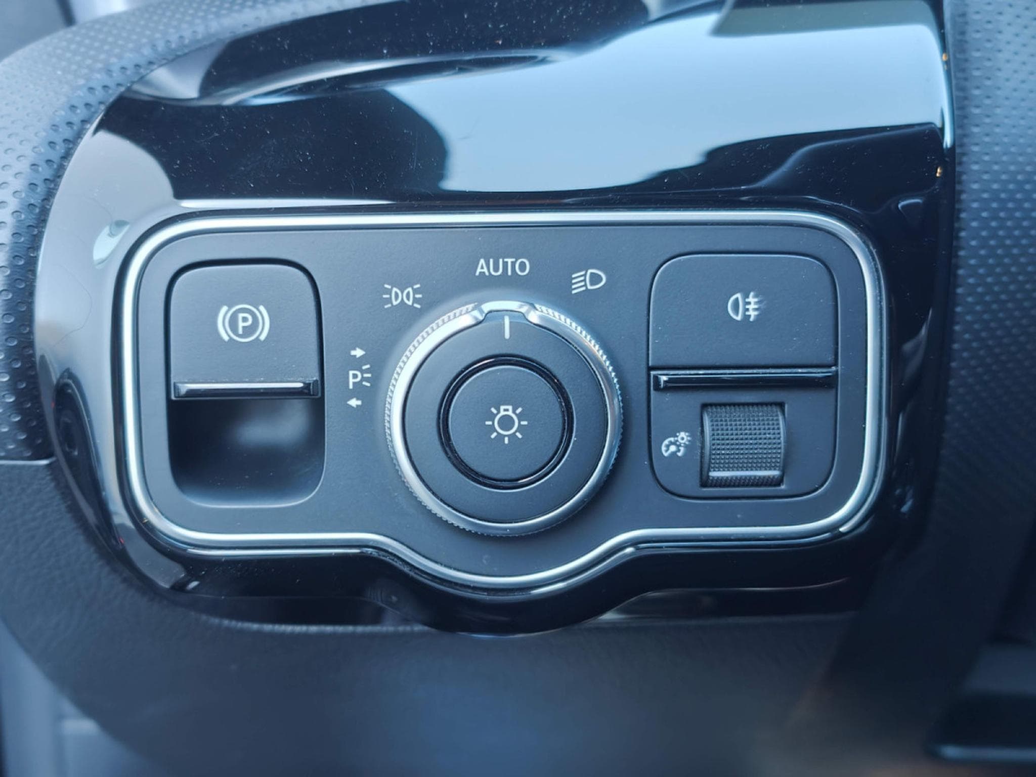 Mercedes CLA 180 1.3 SB PACK AMG CAMERA GPS CARPLAY (2020) - Foto 20