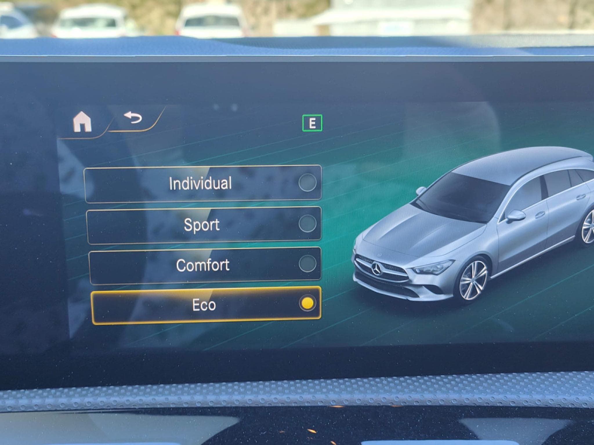 Mercedes CLA 180 1.3 SB PACK AMG CAMERA GPS CARPLAY (2020) - Foto 21