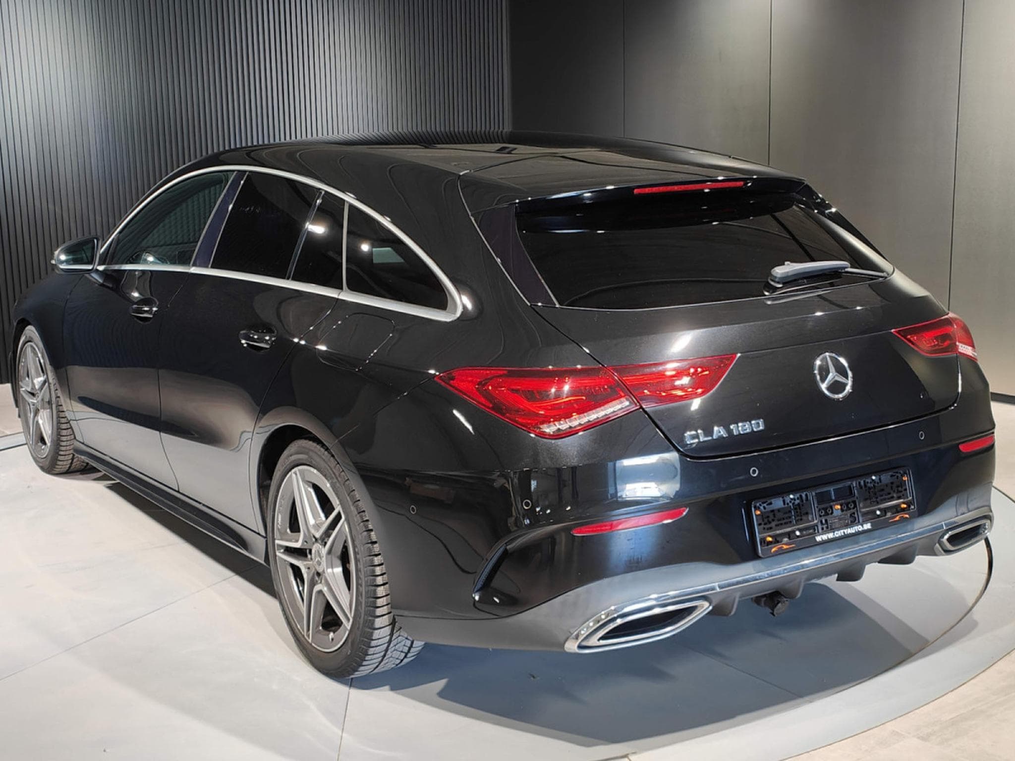 Mercedes CLA 180 1.3 SB PACK AMG CAMERA GPS CARPLAY (2020) - Foto 4