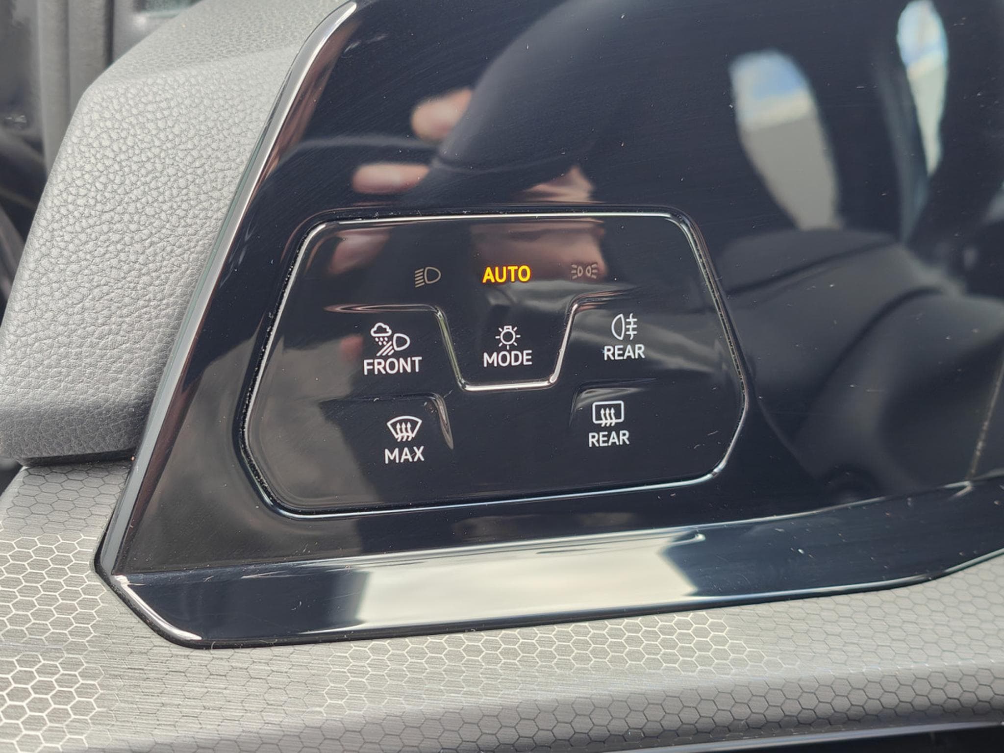 VW Golf GTI 2.0 TSI DSG CARPLAY ECLAIRAGE AMBIANCE GPS LED (2022) - Foto 22