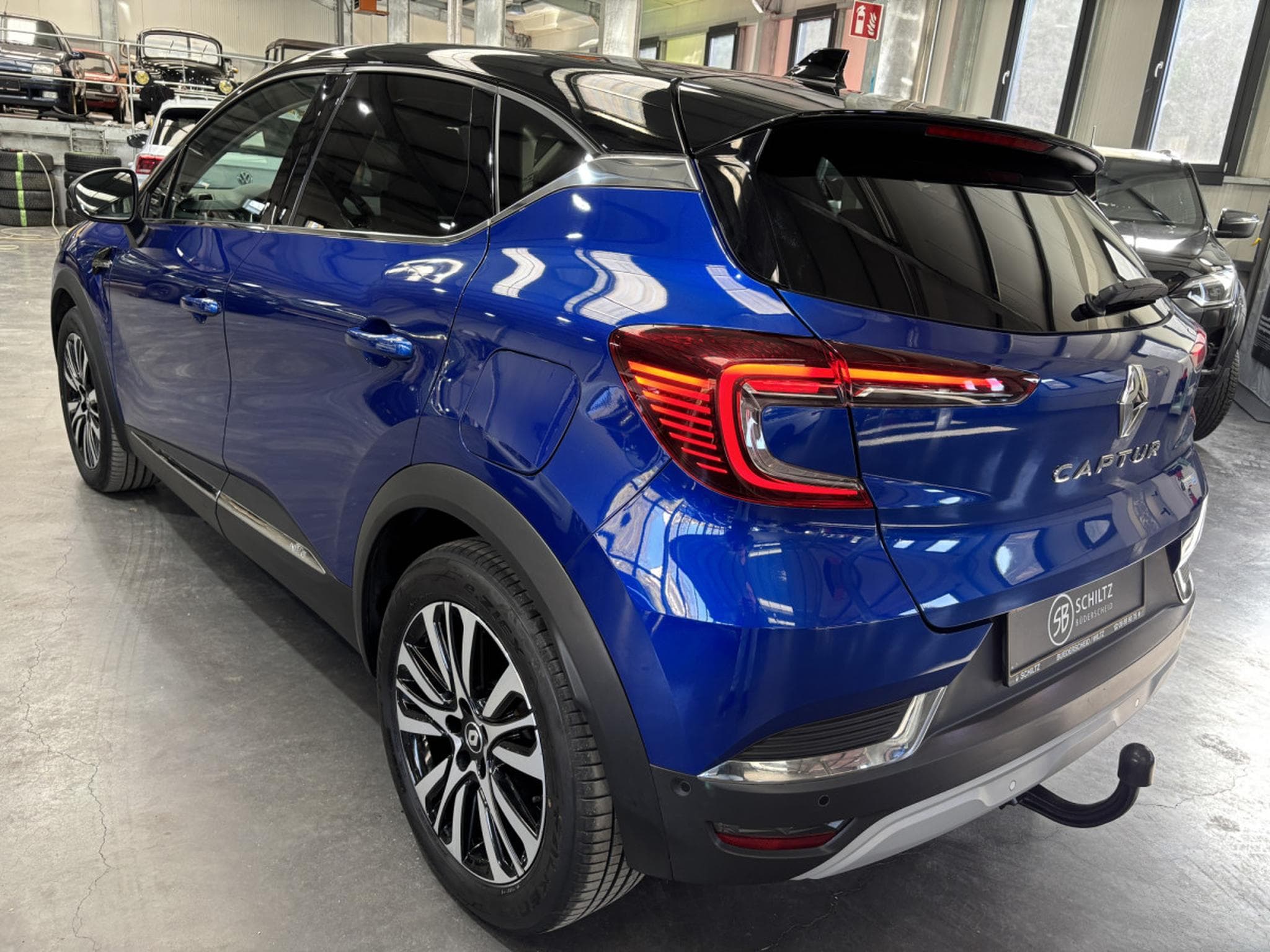 Renault Captur 1.6 INITIALE PARIS PLUG-IN (2022) - Photo 5