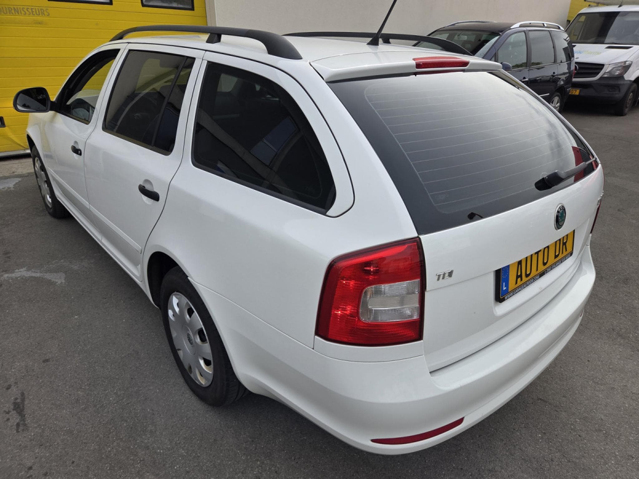 Skoda Octavia Combi 1.6 Tdi 105 CV Garantie 12 Mois (2011) - Photo 10